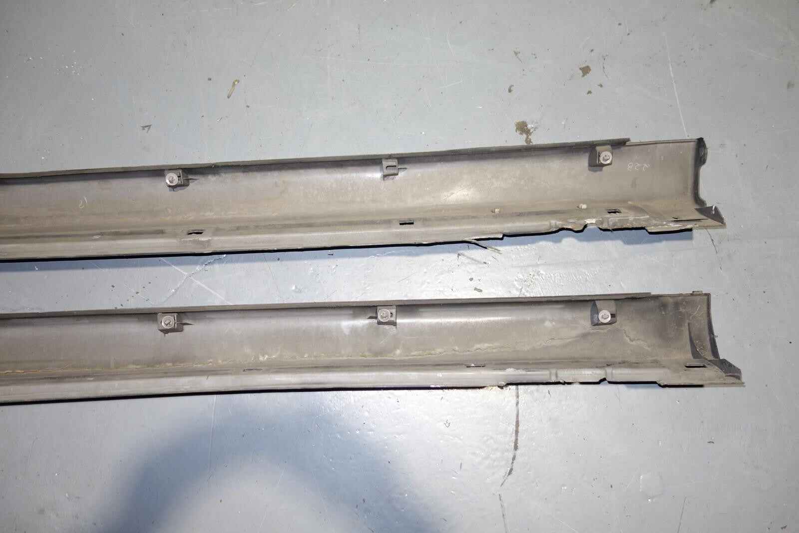 JDM 2005-2009 GENUINE SUBARU LEGACY SPEC B OEM SIDE SKIRTS LEGACY SEDAN BL5
