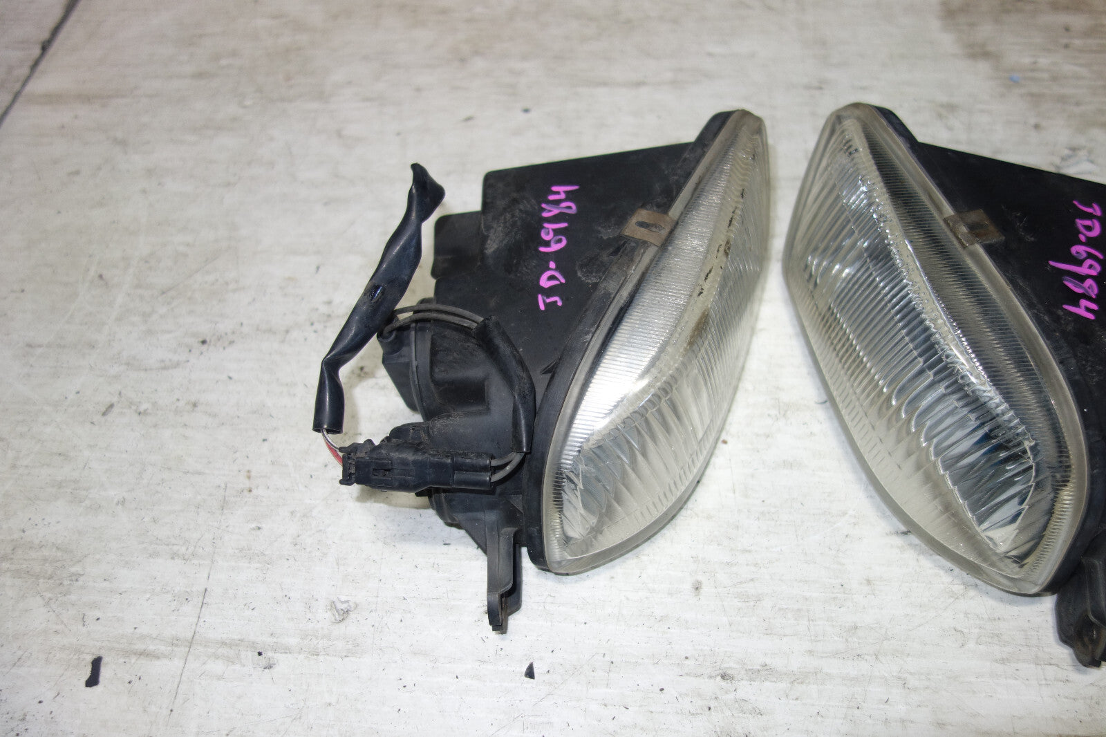 JDM Toyota Celica ST202 Front Fog Lights Fog Lamps 1994-1999 Used OEM Left Right