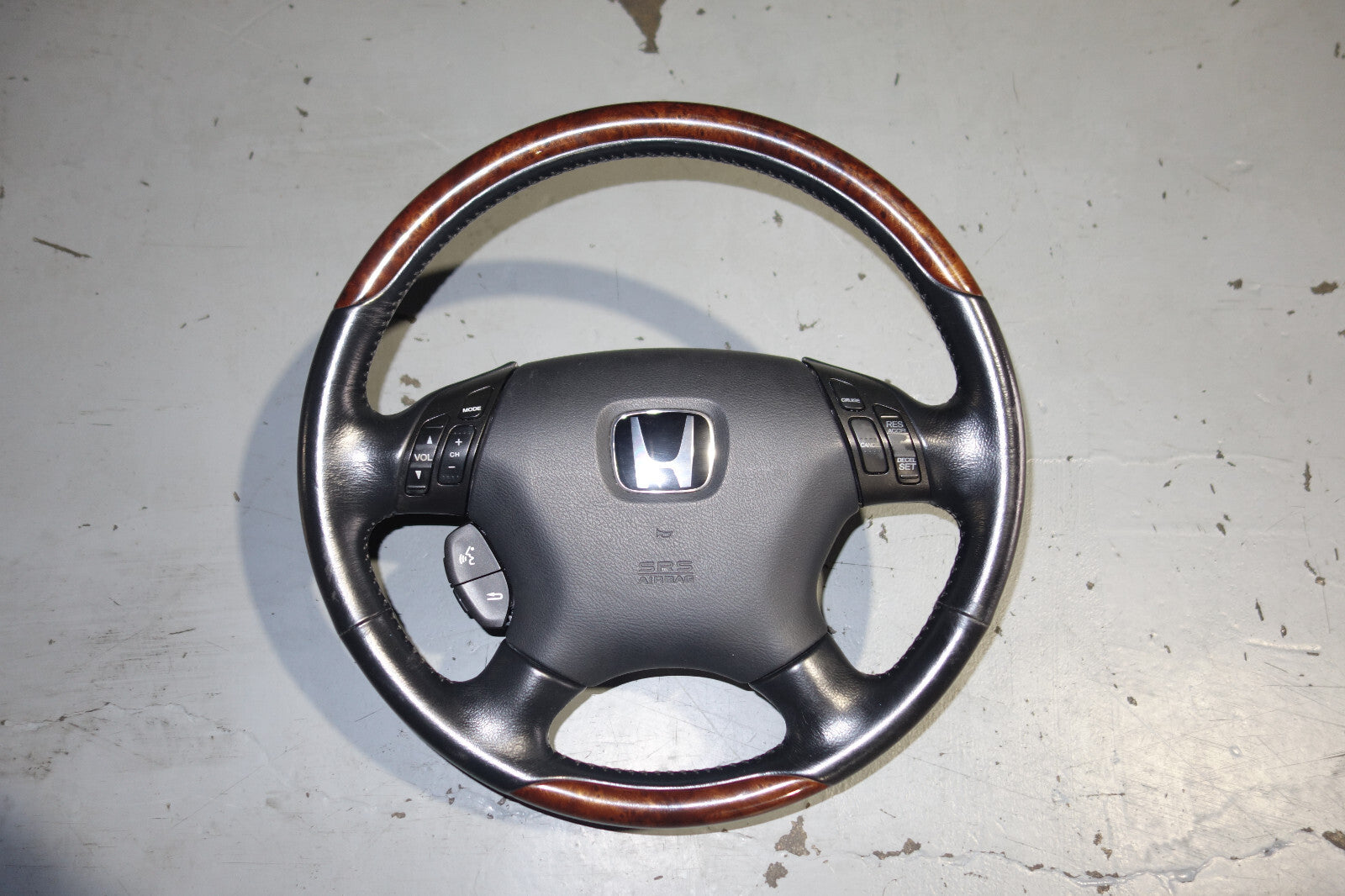 JDM 2003-2004-2005-2006-2007 Honda Inspire UC1 Honda Accord Steering Wheel OEM