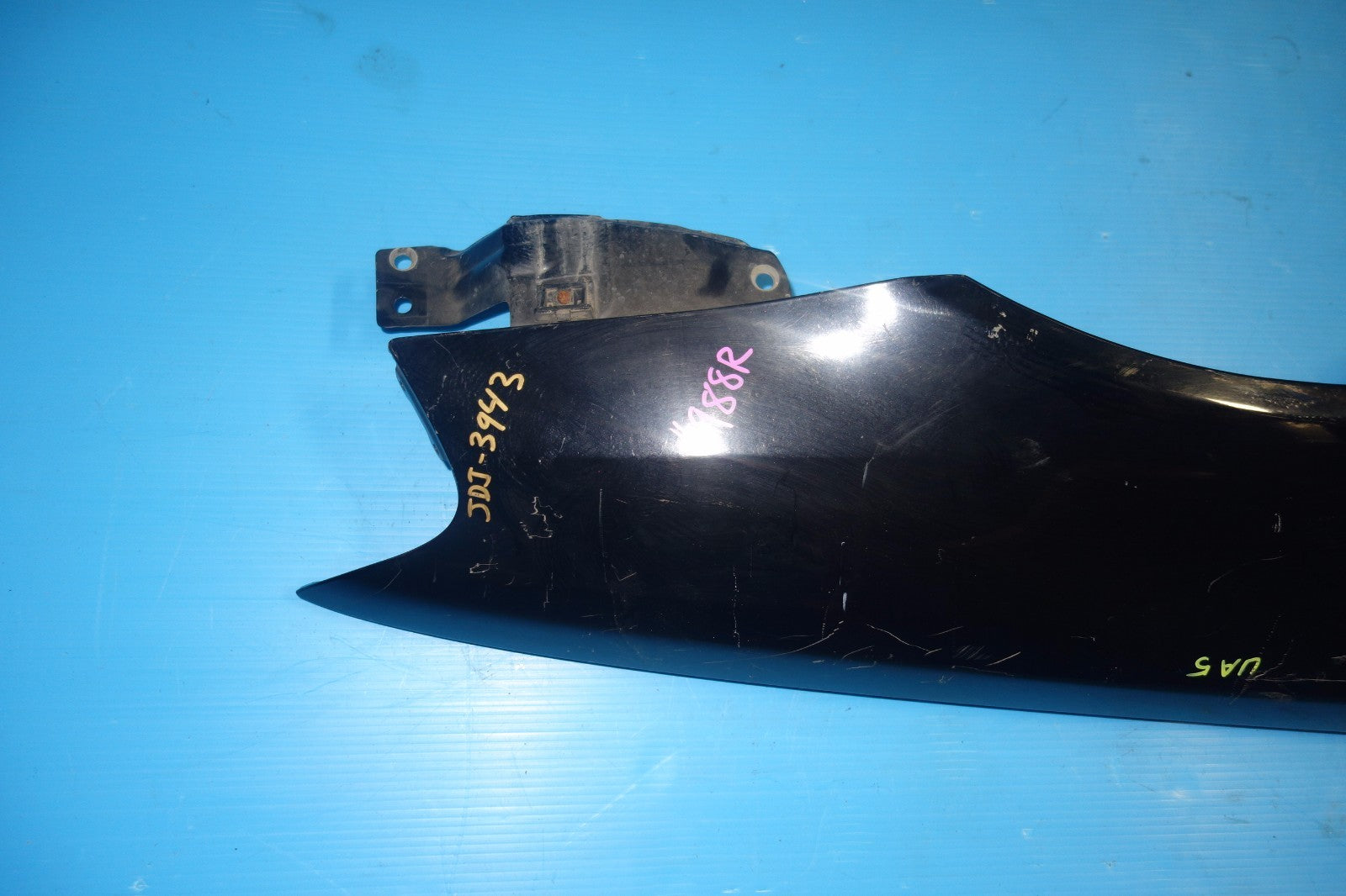 JDM Acura TL 3.2 TL OEM Fender Right RH Passenger Black UA5 With Light 1999-2001