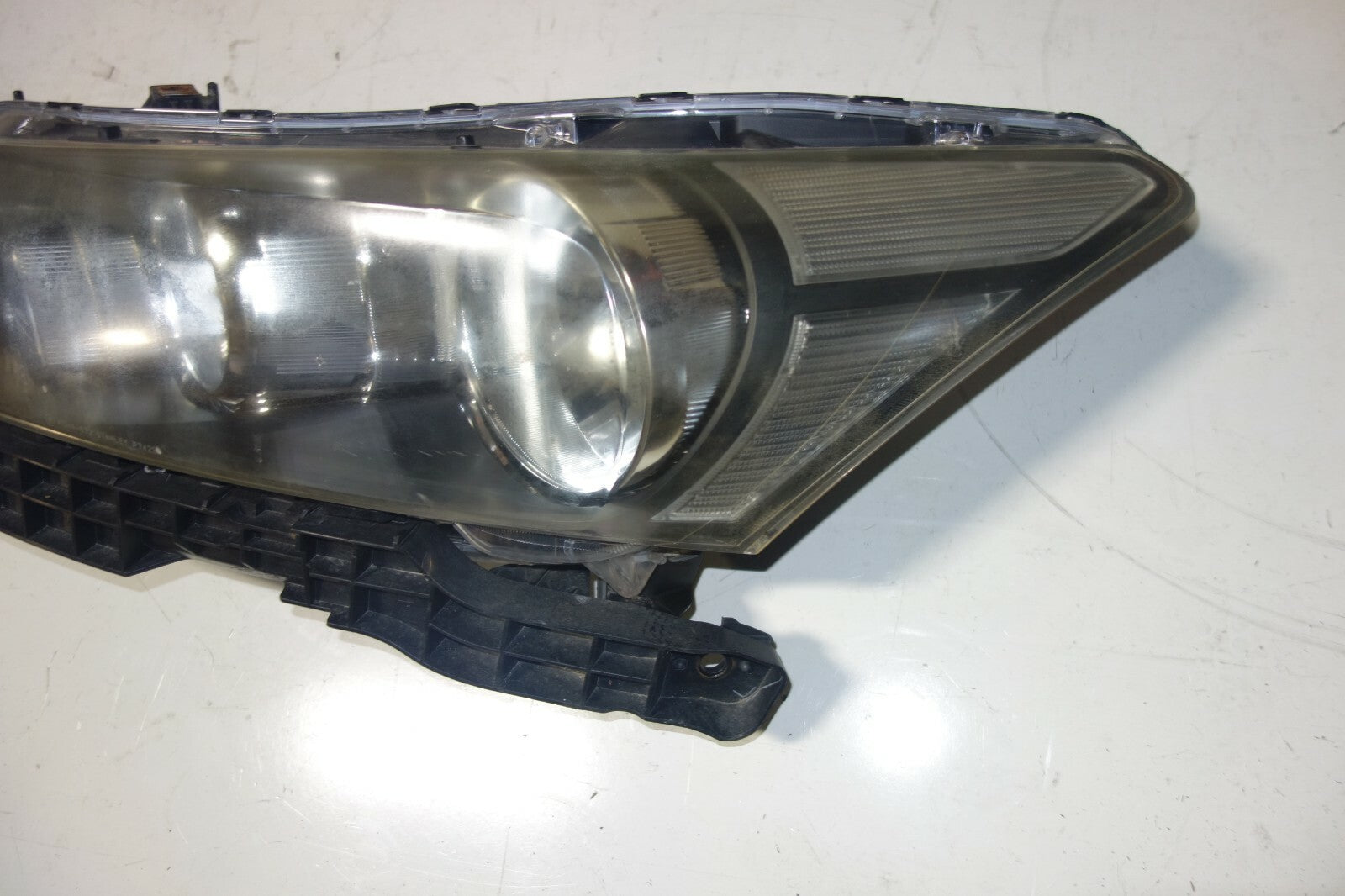 JDM Honda Accord CP3 Head Lights Lamps Pair OEM HID Black Housing 2008-2012