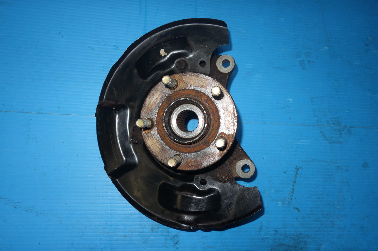 JDM Subaru Forester Front Left Wheel Hub Bearing Knuckle Spindle OEM 2003-2008