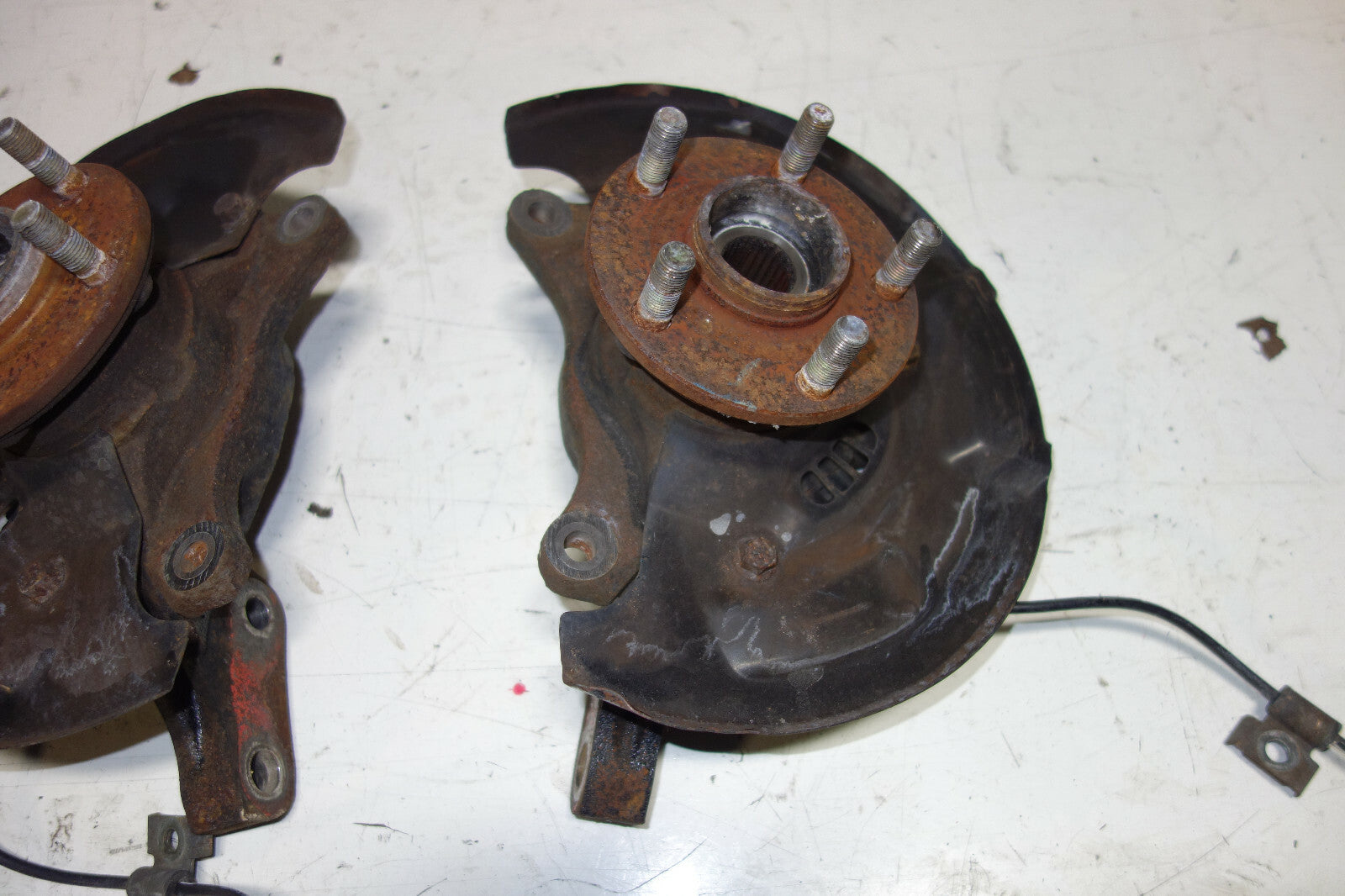 2002-2007 JDM Subaru Impreza Wrx Sti Front Spindles Hubs Knuckles Bearings 5X100