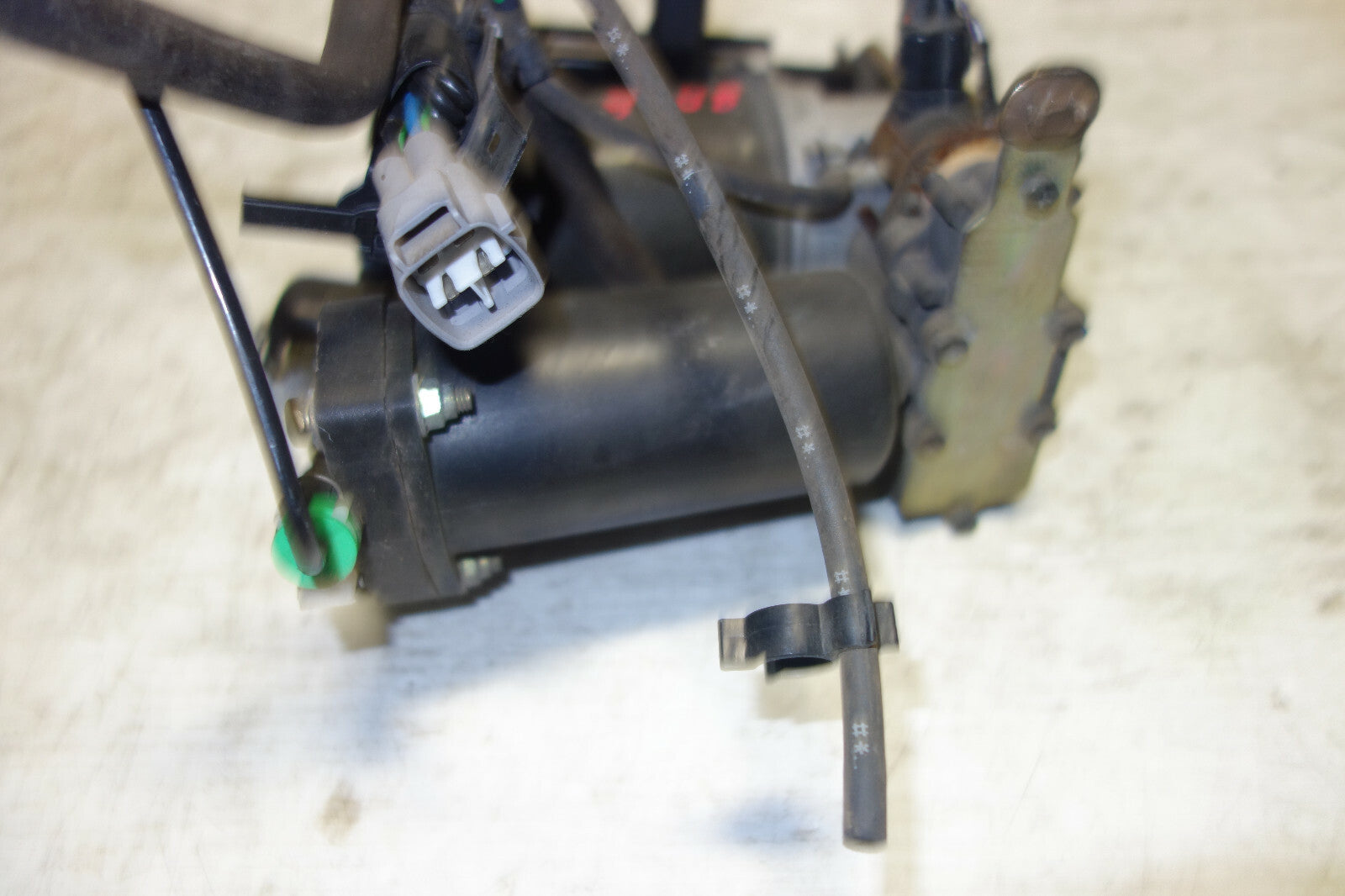 JDM Lexus LS430 Air Suspension Compressor Pump Strut Absorber 2001-2006 OEM