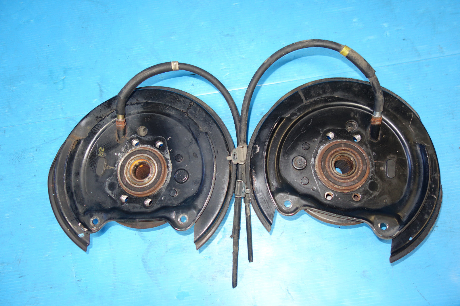 2005-2009 JDM Subaru Legacy Outback Rear Spindles Hubs Knuckles Bearings 5X100