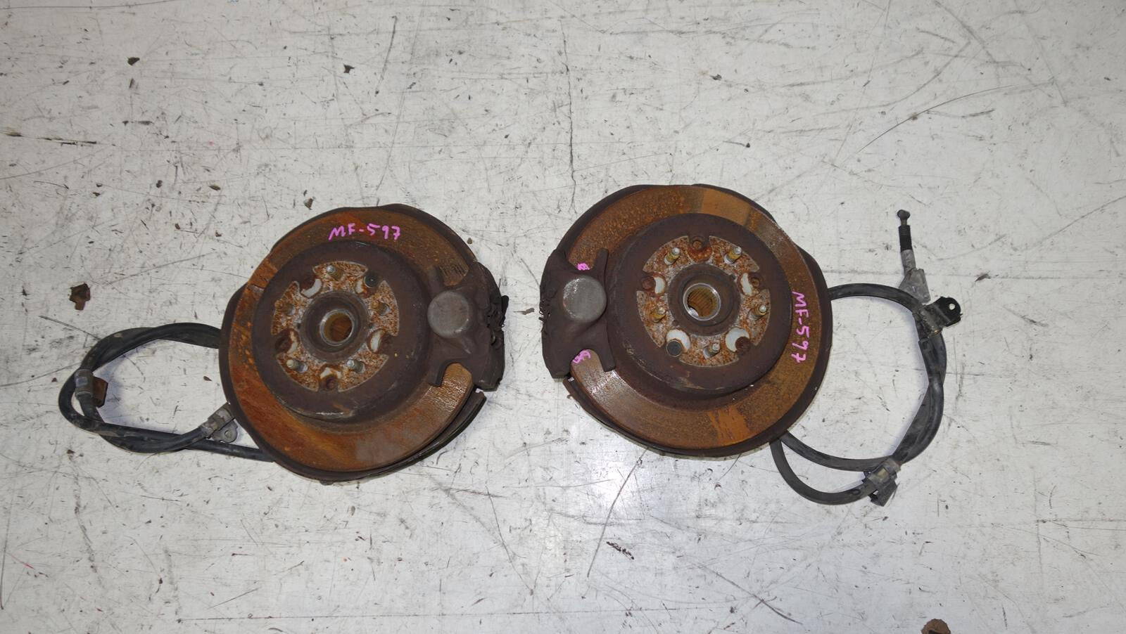 JDM 2000-2005 LEXUS IS300 REAR SPINDLES WHEEL HUBS BEARINGS KNUCKLES SUSPENSION