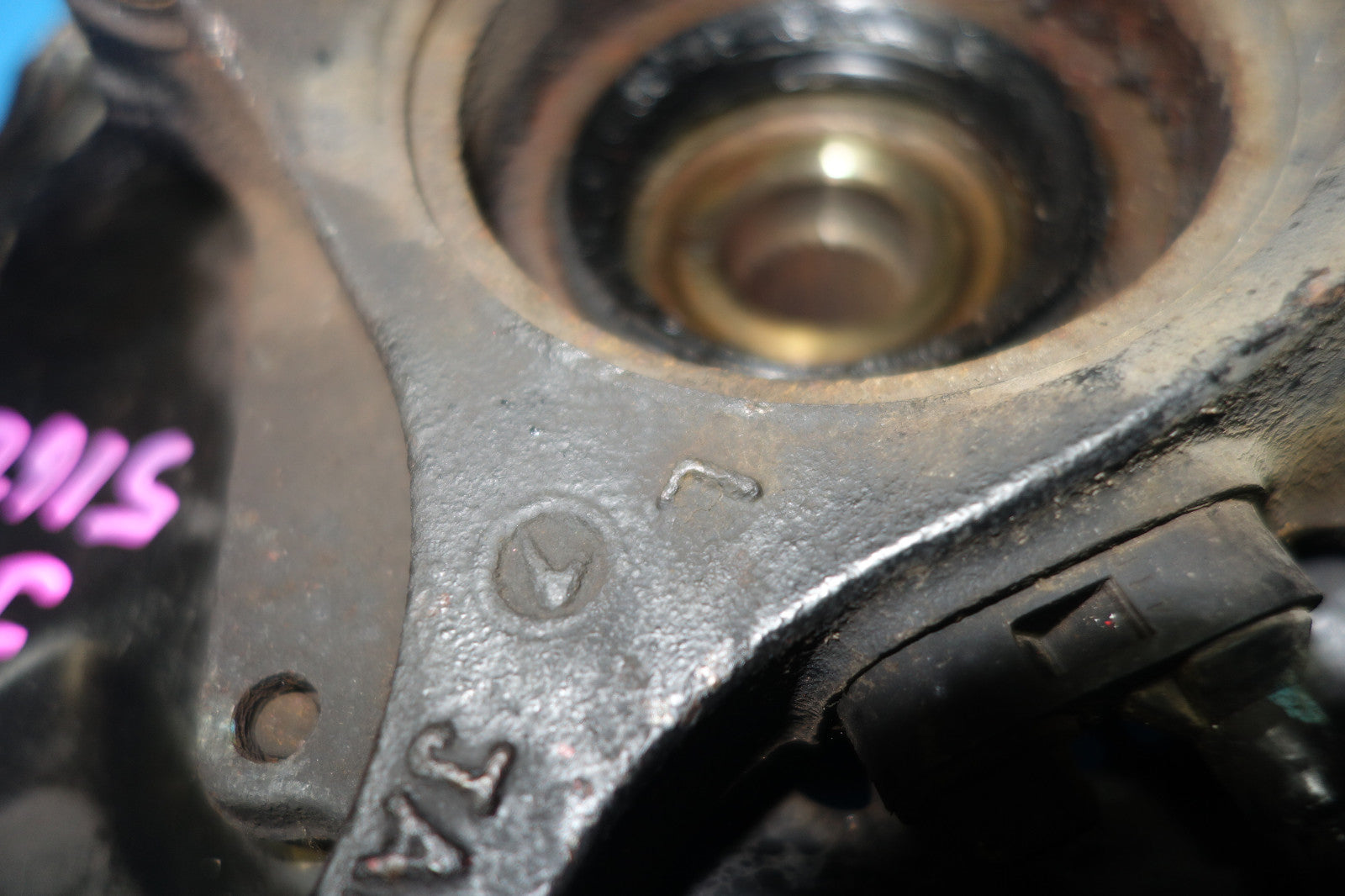 JDM Subaru Forester Front Left Wheel Hub Bearing Knuckle Spindle OEM 2003-2008