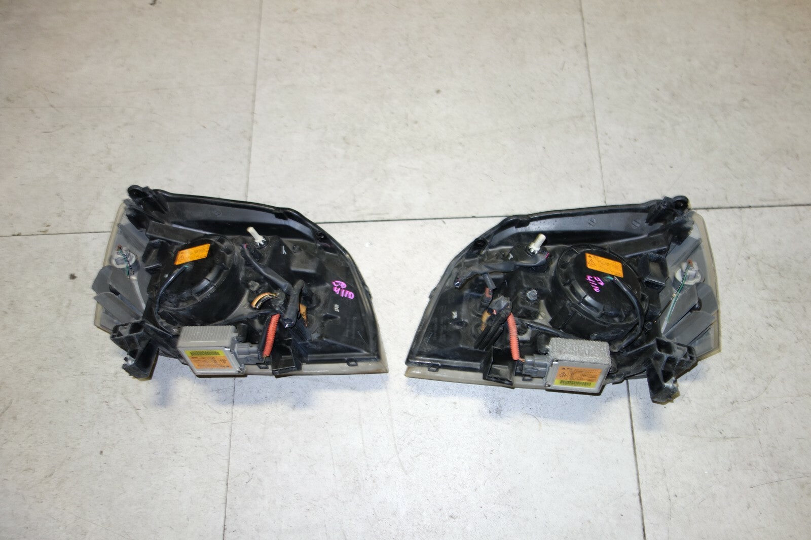 JDM Nissan X-Trail GT OEM Front Headlights Left Right PNT30 Left & Right 2000-06