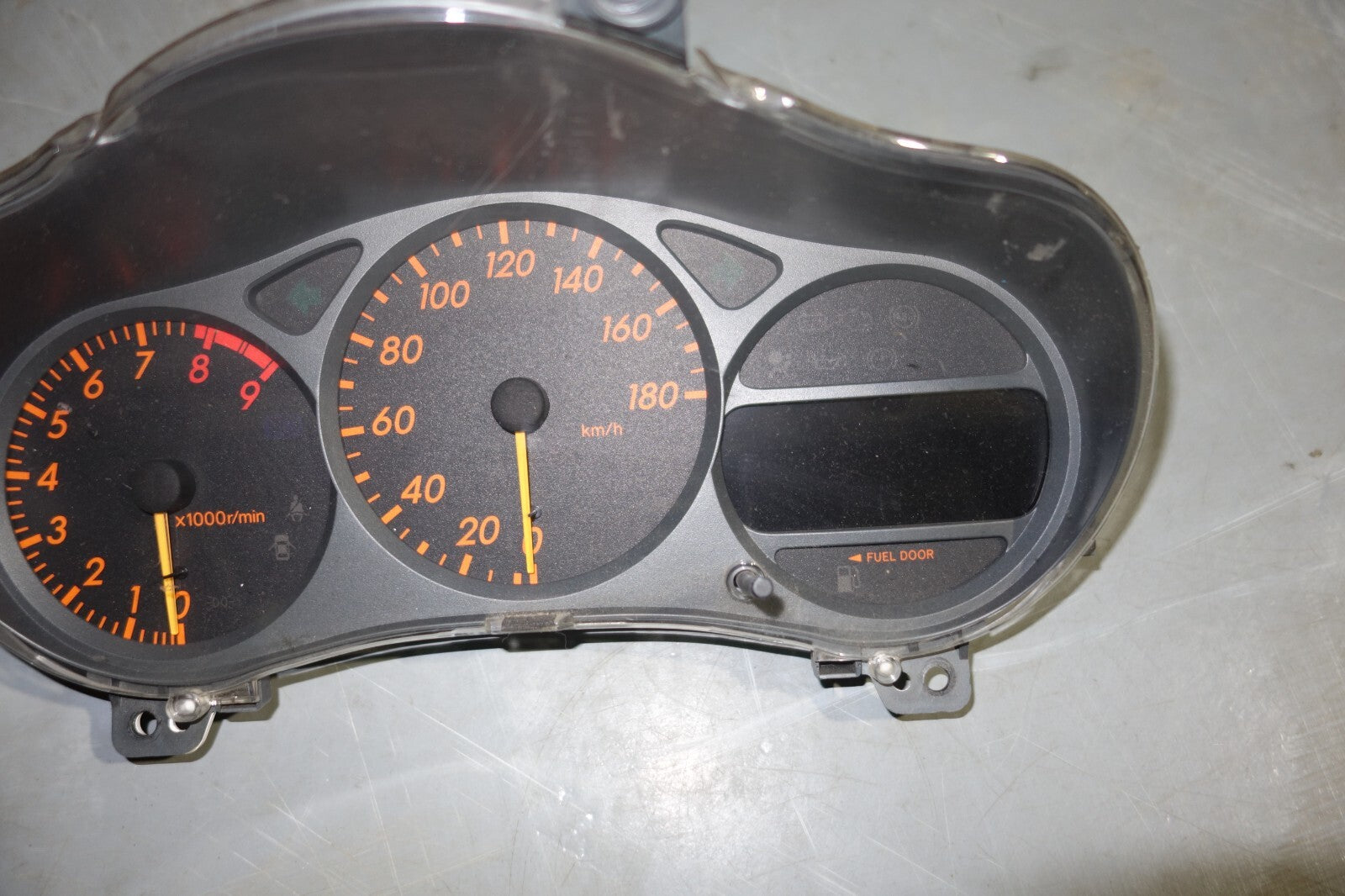 JDM 2001-2005 TOYOTA CELICA ZZT231 OEM USED GAUGE CLUSTER SPEEDOMETER MANUAL M/T