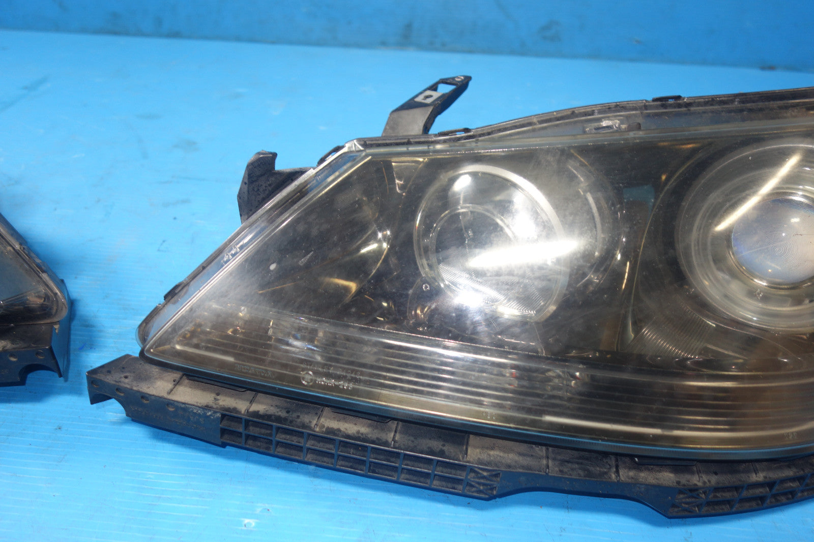 JDM Acura RL HID Headlights Head Lamps Pair 2005-2008 Honda Legend KB1 Stanley