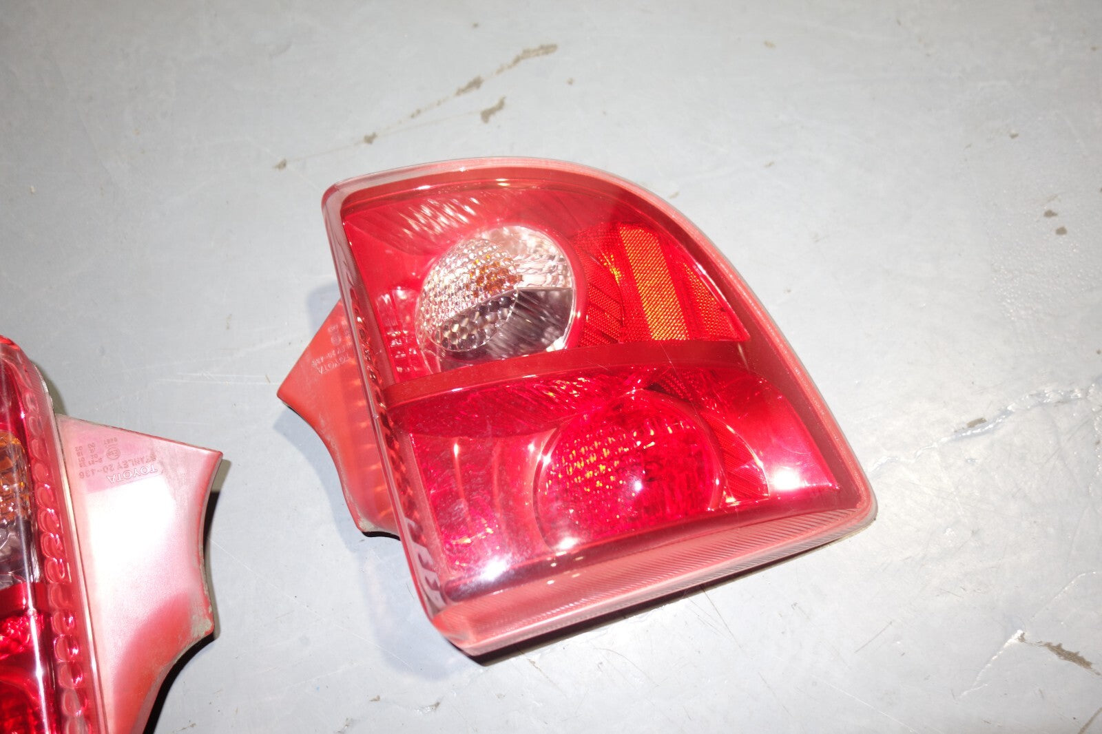 JDM 2000-2005 TOYOTA CELICA OEM TAIL LIGHTS LH LR TAIL LAMPS 2000-2005