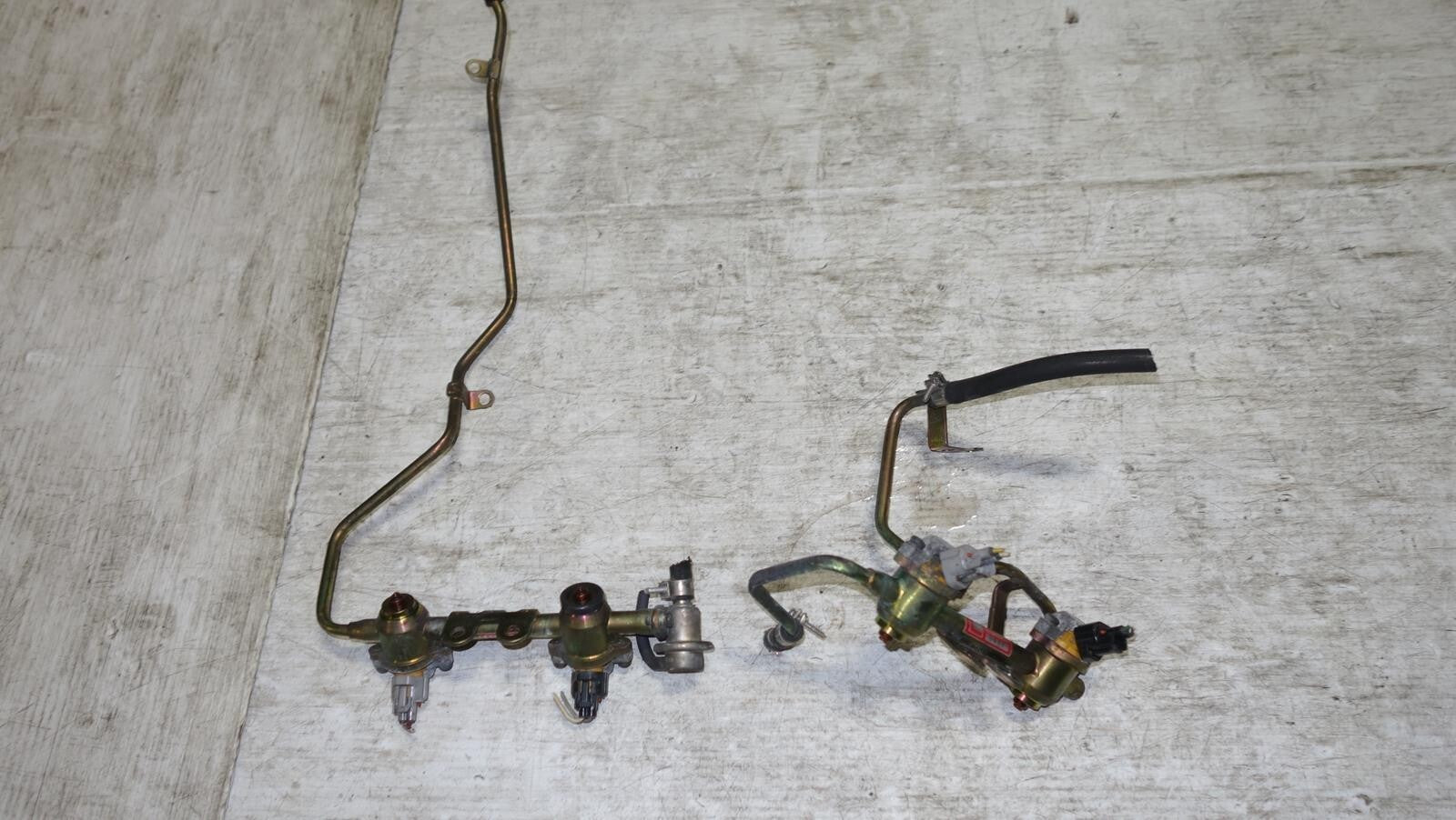 JDM Subaru Legacy B4 EJ208 EJ206 Twin Turbo Fuel Injectors 00-04