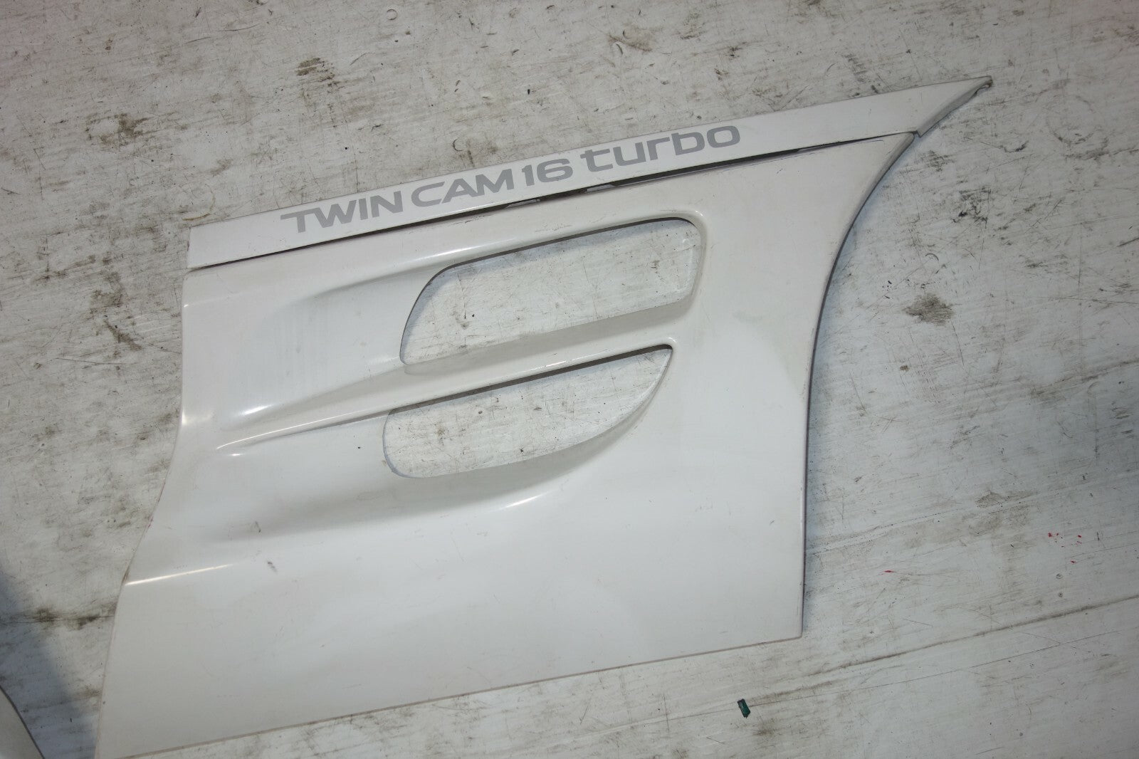 JDM 91-99 TOYOTA SW20 MR2 OEM REAR SIDE VENTS MR-2 EXTERIER TRIM VENT MR-2