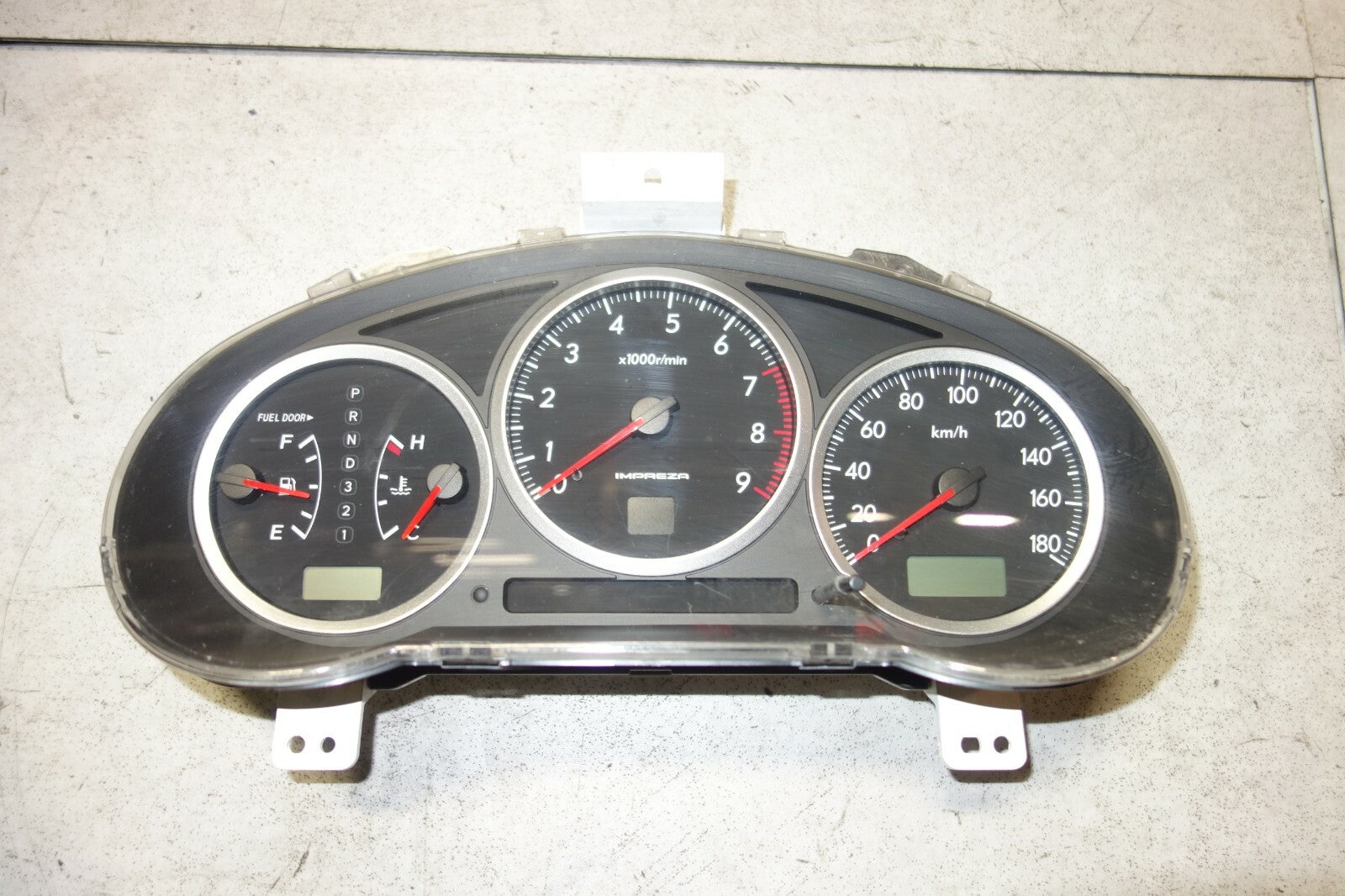 2004-2005 Subaru Impreza Automatic Gauge Cluster Speedometer 180km/h