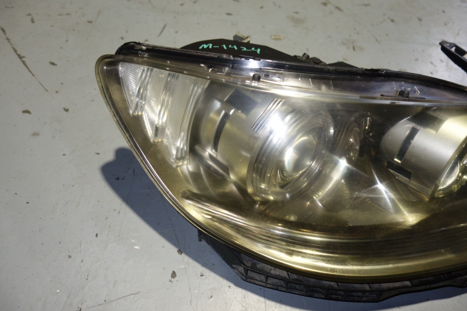 JDM 05-08 GENUINE ACURA RL CLEAR OEM HID HEAD LIGHTS KB1 HEADLIGHTS PAIR LH & RH