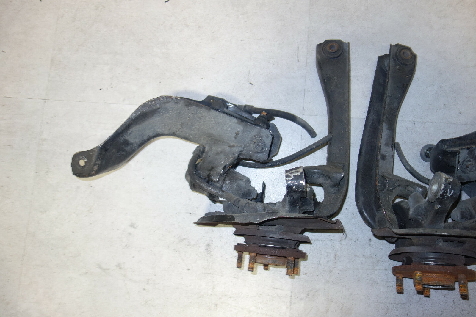 JDM Nissan 300zx Z32 Front Spindles Hubs Knuckles Bearings Lowers 1990-1996