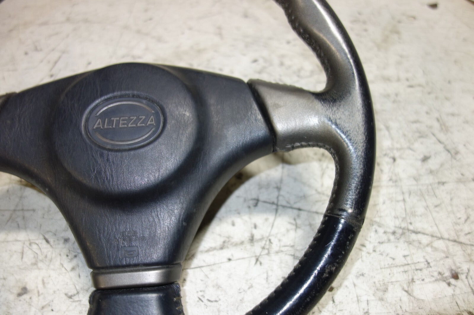 JDM 2001-2005 LEXUS IS300 TOYOTA ALTEZZA SXE10 STEERING WHEEL & HUB Fits:IS300
