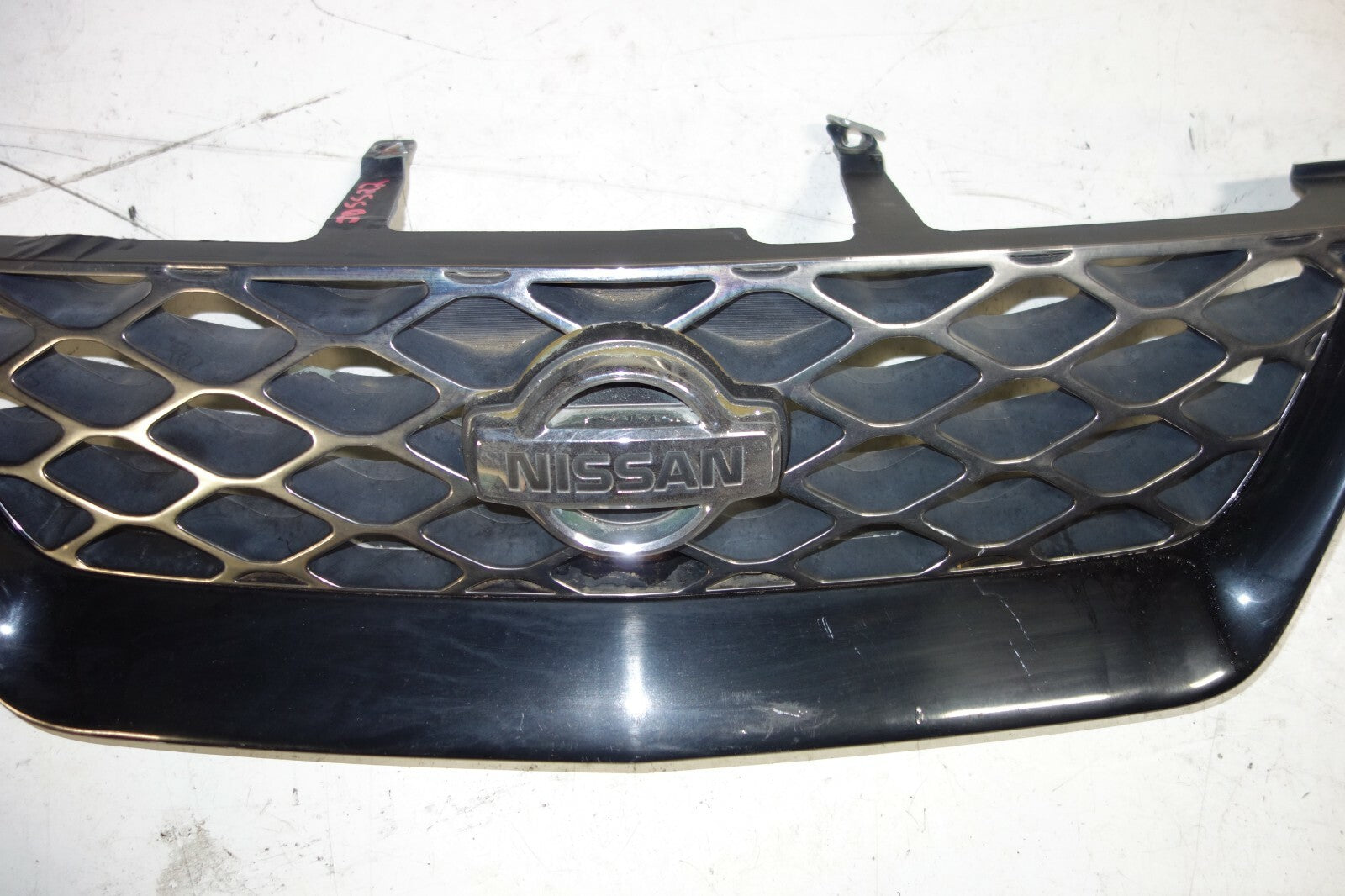 JDM Nissan X-Trail GT OEM Grille PNT30 Left & Right Japan 2000-2006