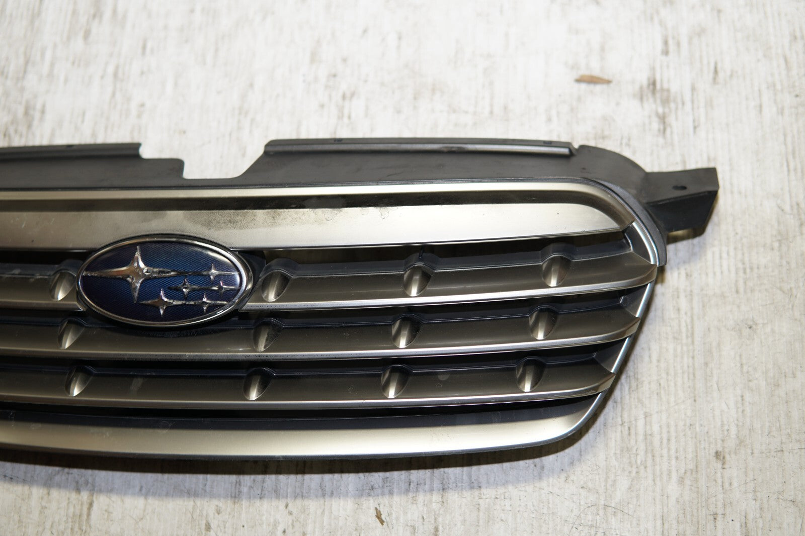 JDM 2008-2009 GENUINE SUBARU LEGACY OUTBACK OEM GRILLE GRILL