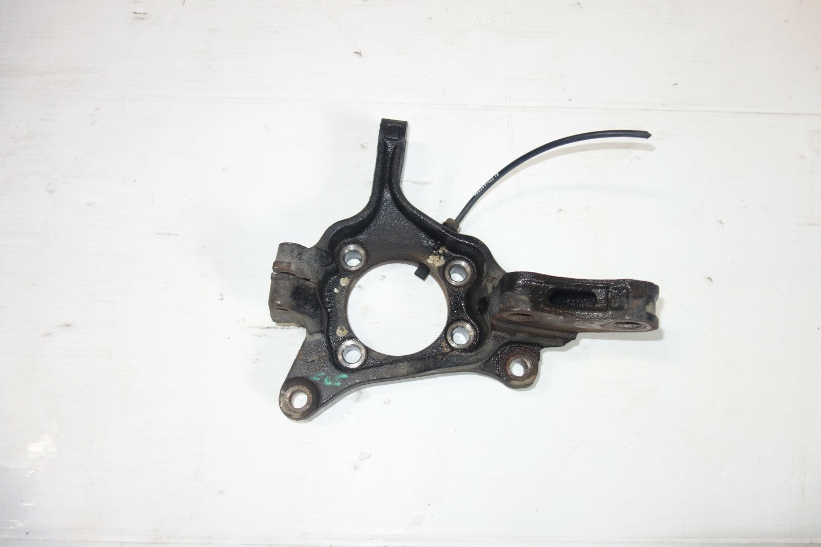 Impreza Subaru WRX Knuckle Spindle Front 2008-2014 Left & Right ORIGINAL SUBARU