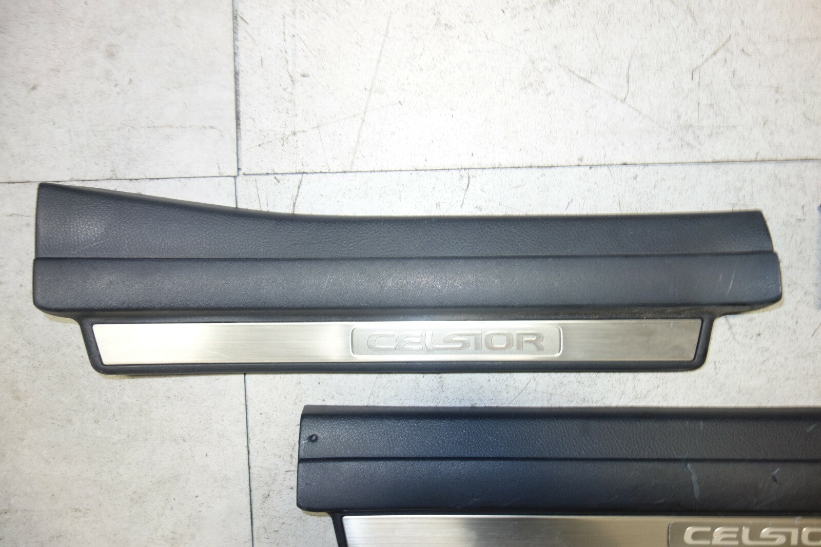 JDM 2001-2006 TOYOTA LEXUS LS430 CELSIOR UCF30 OEM DOOR SILLS SCUFF PLATES UCF31