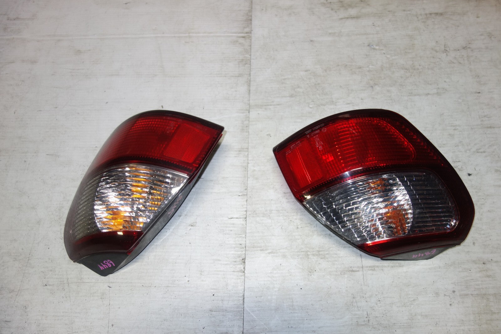 JDM Subaru Legacy Wagon Taillights BH5 Left & Right 2000 2001 2002 2003 2004