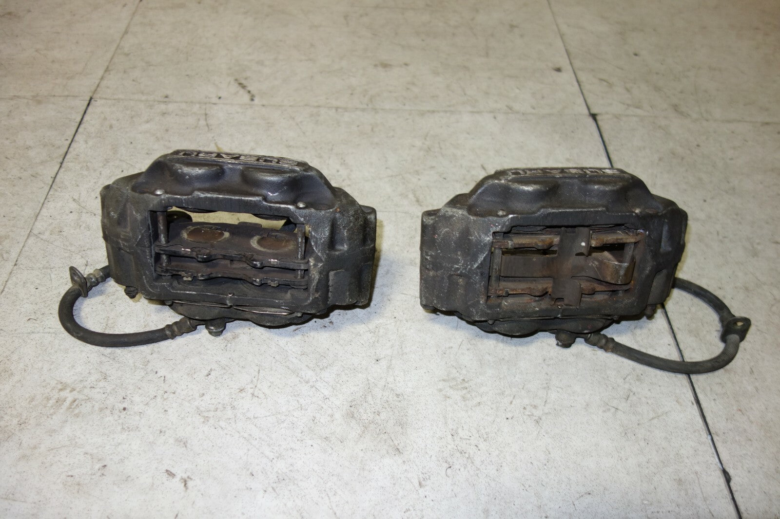 JDM Subaru Forester Legacy 4 Piston Front Brake Calipers Pair Upgrade 4 Pots