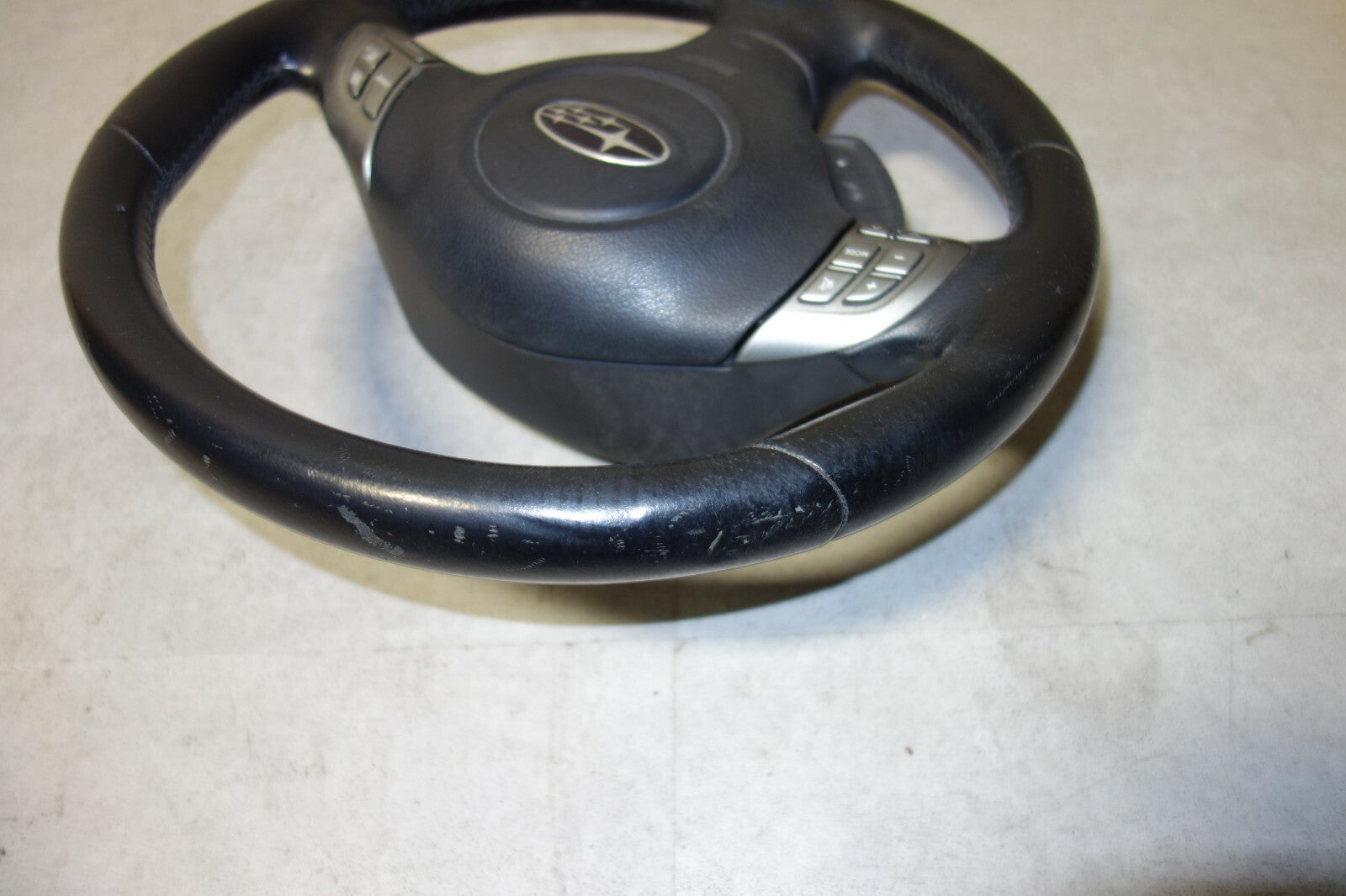 JDM Subaru Impreza WRX Legacy Forester OEM MOMO Steering Wheel & Hub