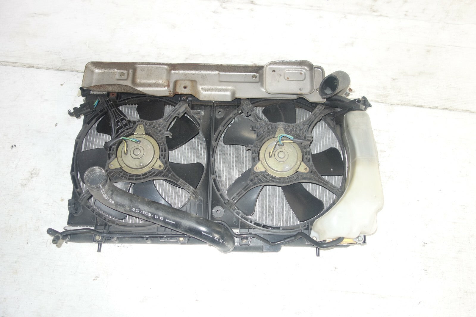 JDM Subaru Impreza WRX Radiator & Fans 2002 2003 2004 2005 OEM V7 V8