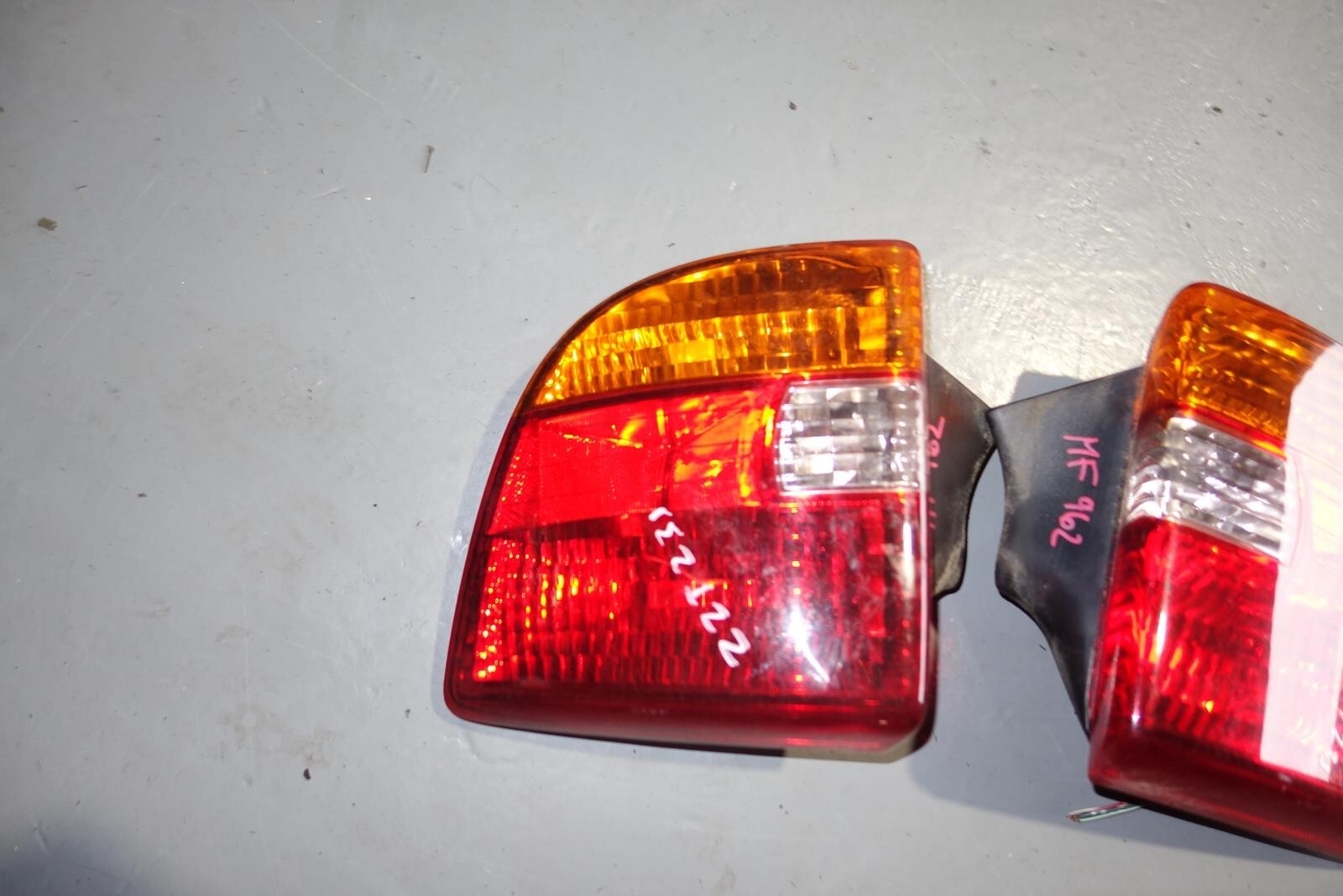JDM 2000-2005 TOYOTA CELICA OEM TAIL LIGHTS LEFT & RIGHT TAIL LAMPS 2000-2005