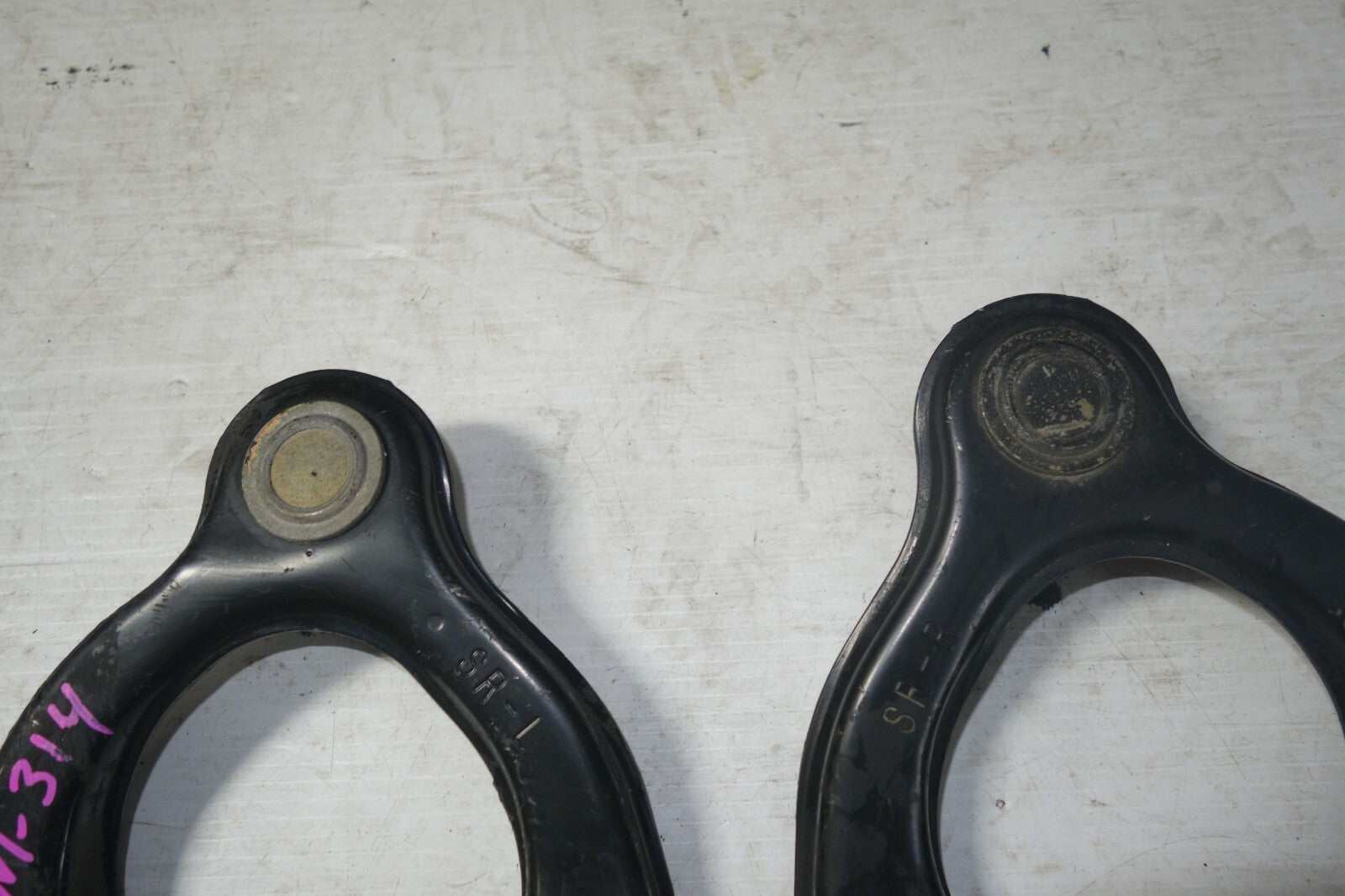 JDM 1994-2001 ACURA INTEGRA TYPE R DC2 OEM USED FRONT UPPER CONTROL ARMS LH & RH