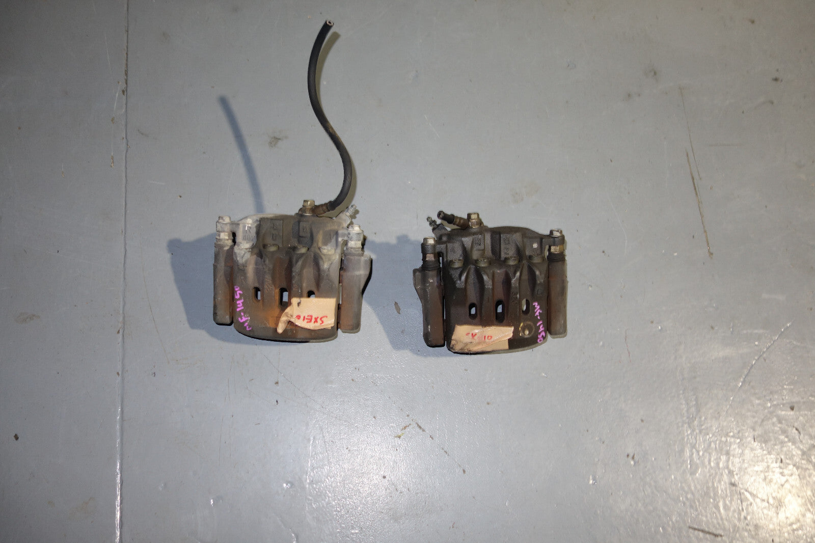 Genuine Lexus Is300 Front Brake Calipers Left & Right 2001 2002 2003 2004 2005