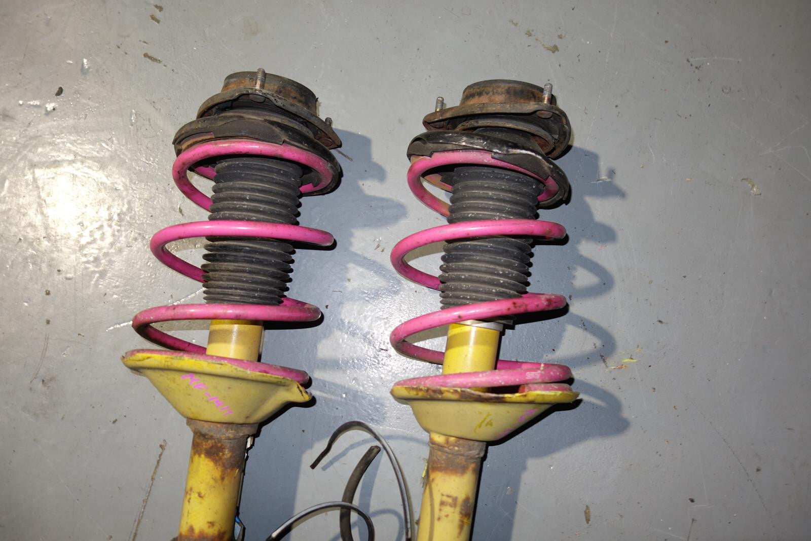 JDM Subaru Legacy Impreza WRX STi Forester Front Shocks Coil Spring Struts 90-04
