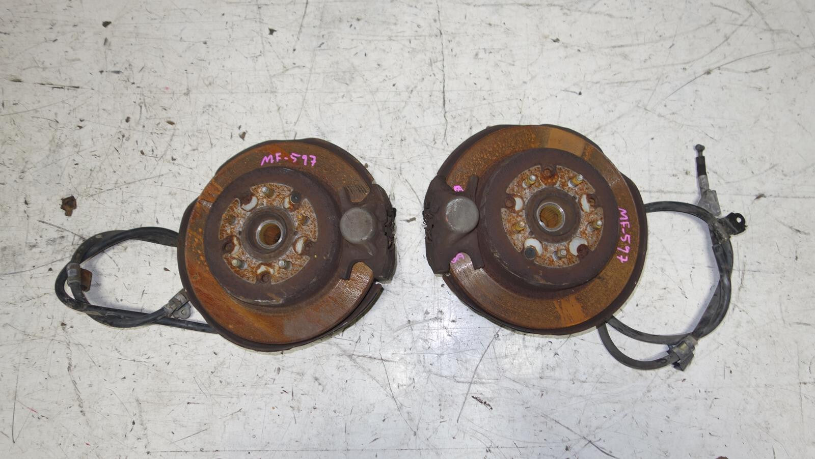 JDM 2000-2005 LEXUS IS300 REAR SPINDLES WHEEL HUBS BEARINGS KNUCKLES SUSPENSION