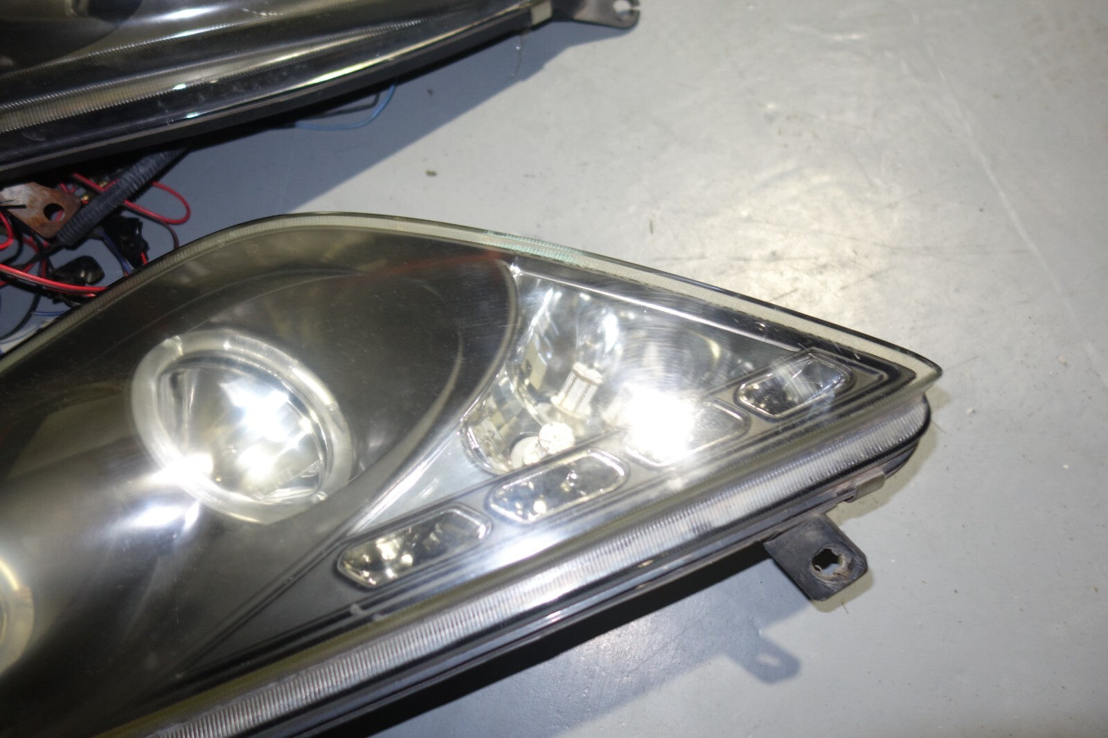 JDM 2000-2005 TOYOTA CELICA HEAD LIGHTS LEFT & RIGHT HEAD LAMPS 2000-2005