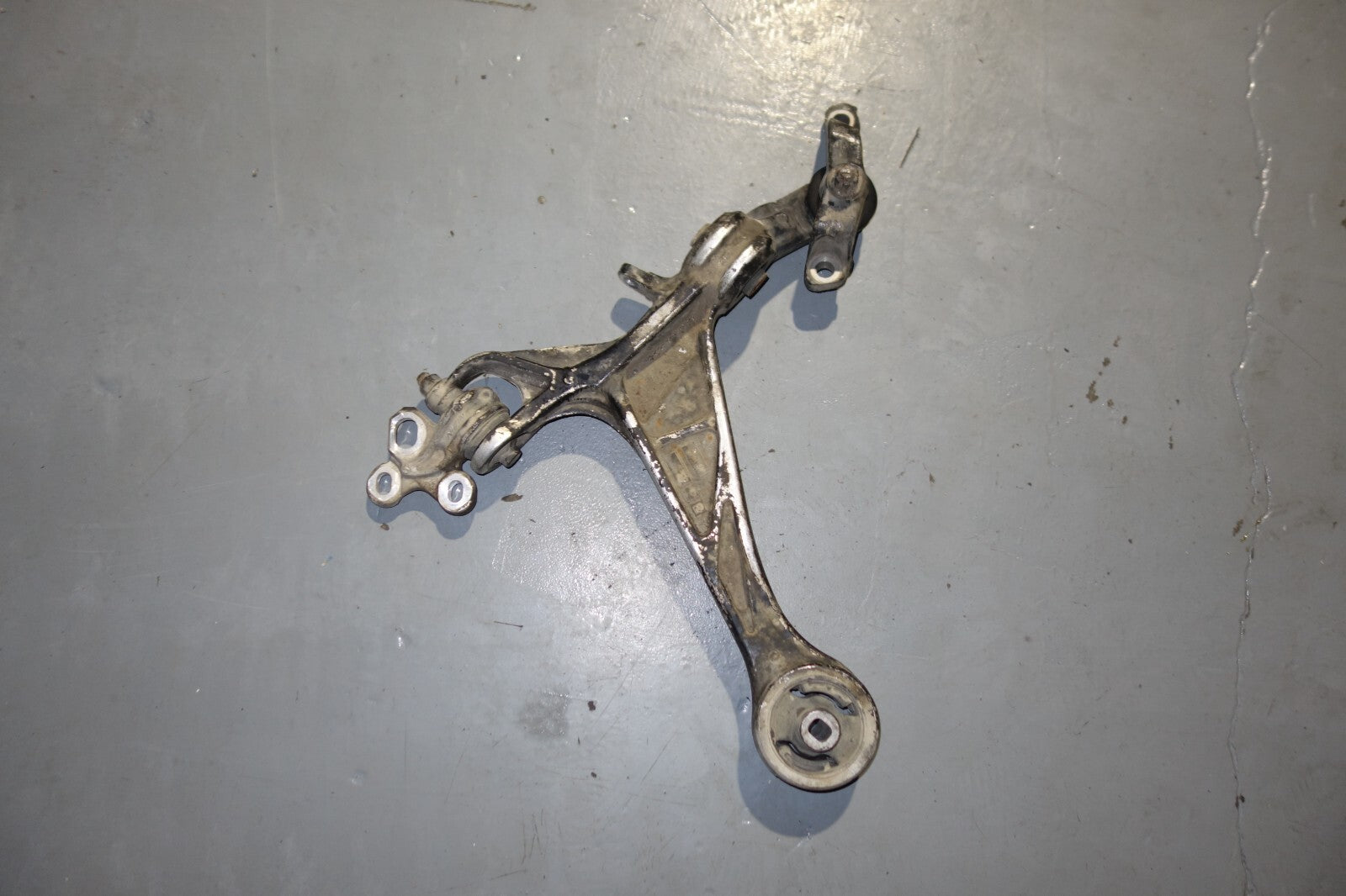JDM 2005-2008 ACURA RL FRONT ALUMINUM LOWER CONTROL ARM KB1 OEM RIGHT SIDE