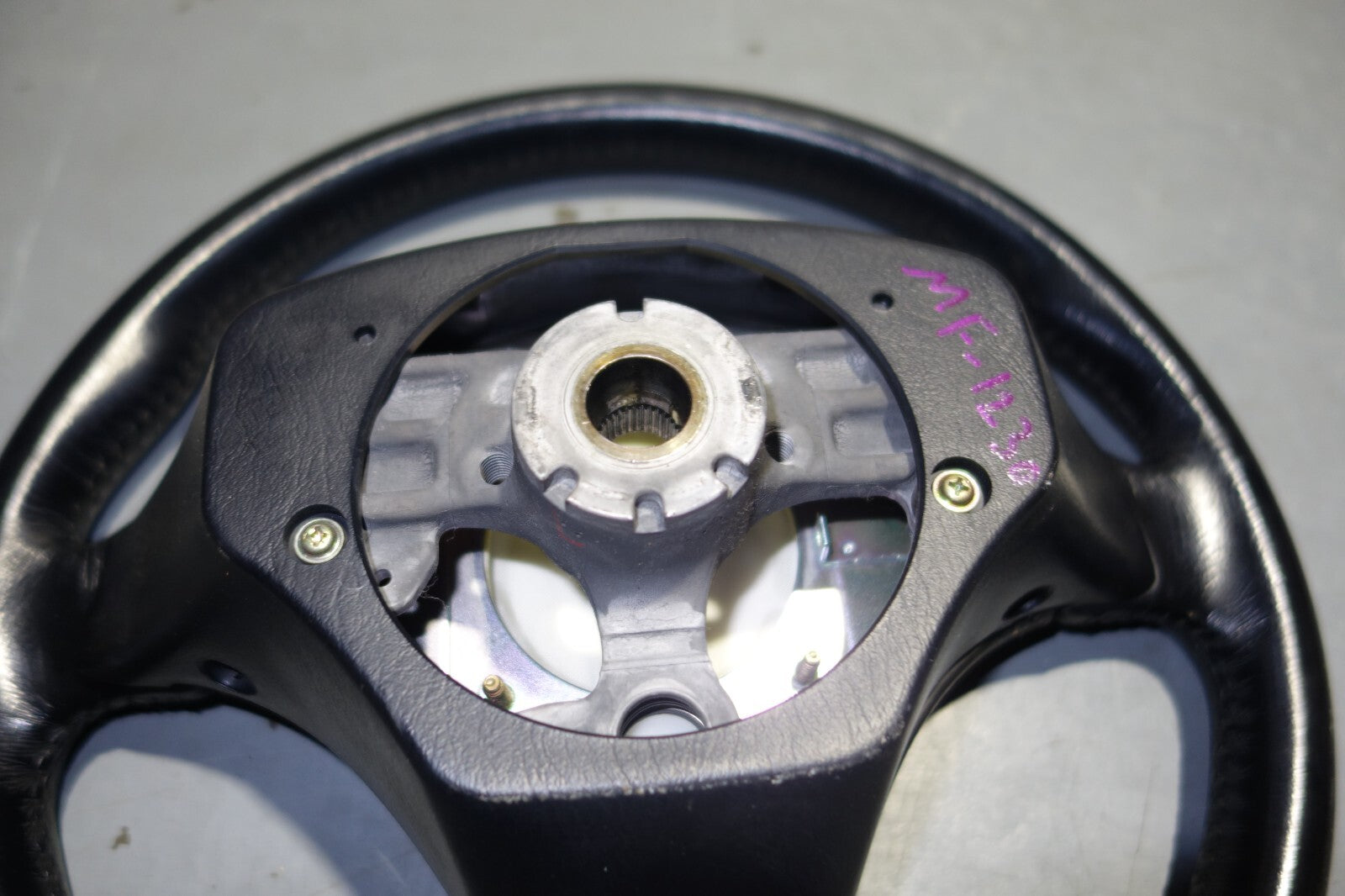 JDM Lexus IS300 / Altezza OEM Steering Wheel Hub SXE10 2001-2005
