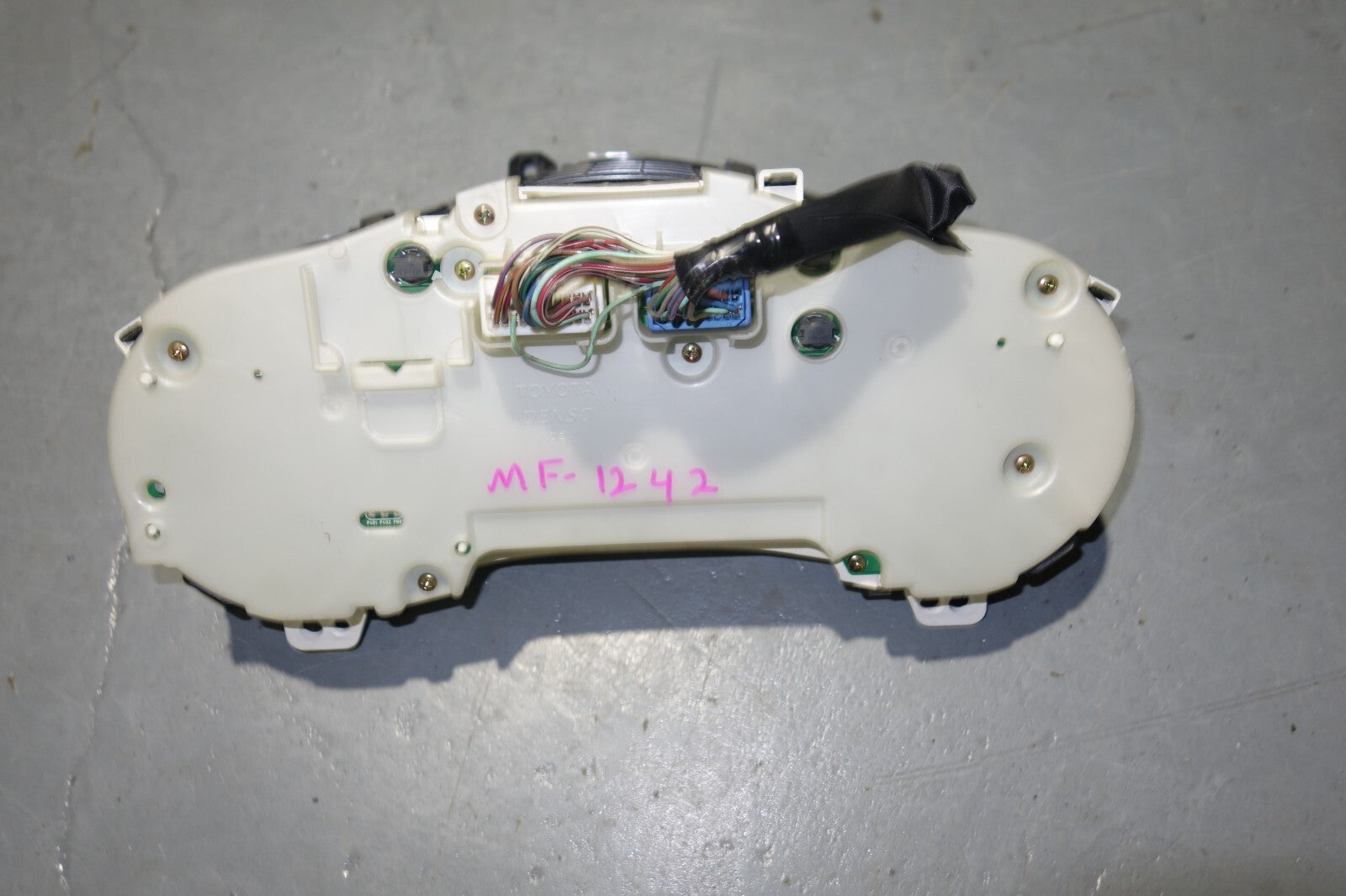 JDM Toyota Celica OEM Gauge Cluster Speedometer Manual ZZT231 2000-2005
