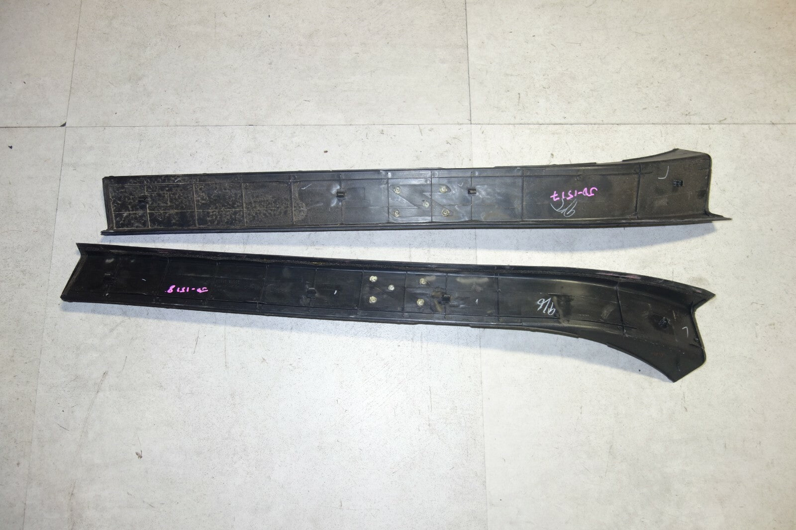 JDM 2003-2005 NISSAN 350Z Z33 OEM DOOR SILLS SCUFF PLATES DOOR STEPS KICK