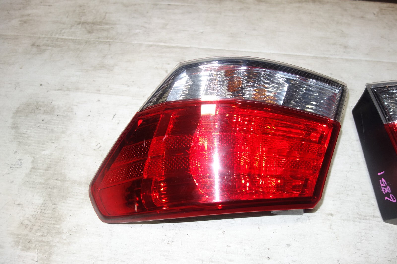 JDM SUBARU LEGACY OEM USED TAIL LIGHTS TAIL TAIL LAMPS BM9 BMM 2010-2014