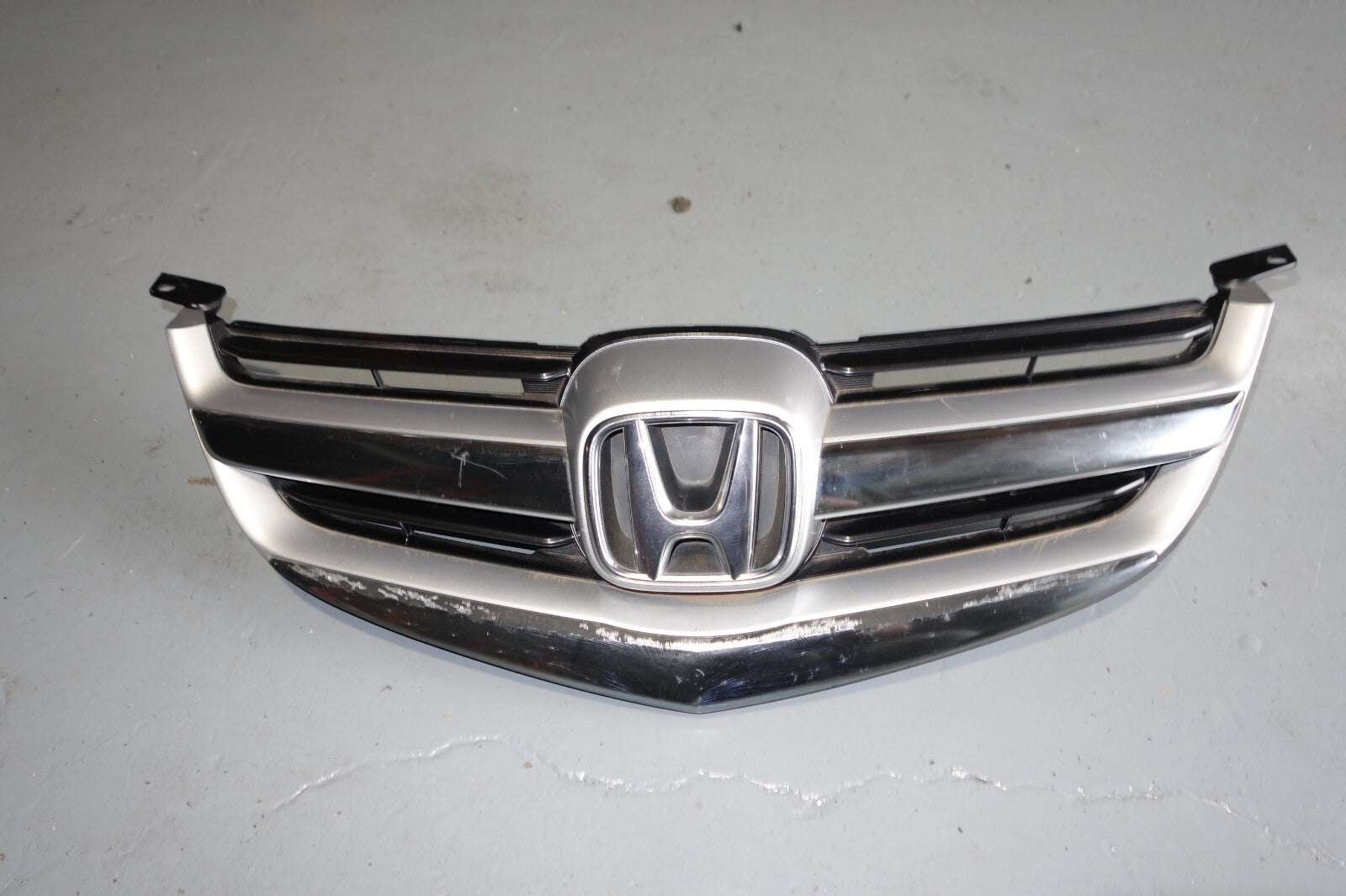 JDM 2005-2008 GENUINE ACURA RL KB1 OEM FRONT GRILLE HONDA LEGEND KB1 GRILL