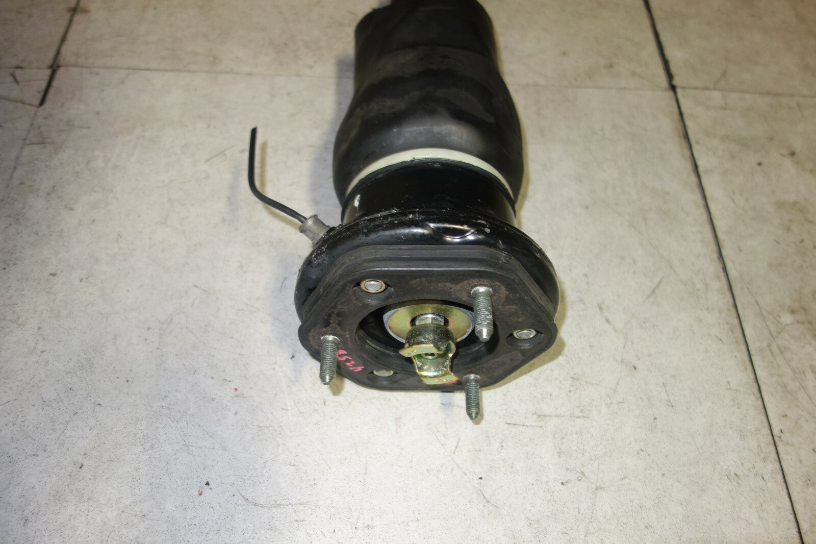 JDM Lexus LS430 Rear Left Air Shock Struts Suspension Genuine 2001 2002 2003