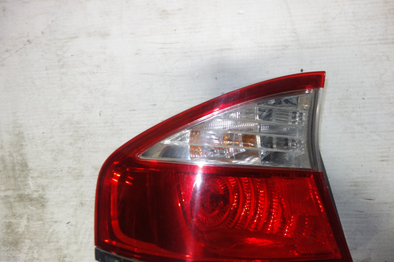 JDM SUBARU LEGACY BL5 OEM USED TAIL LIGHTS LAMPS 4 DOOR SEDAN 2005-2009
