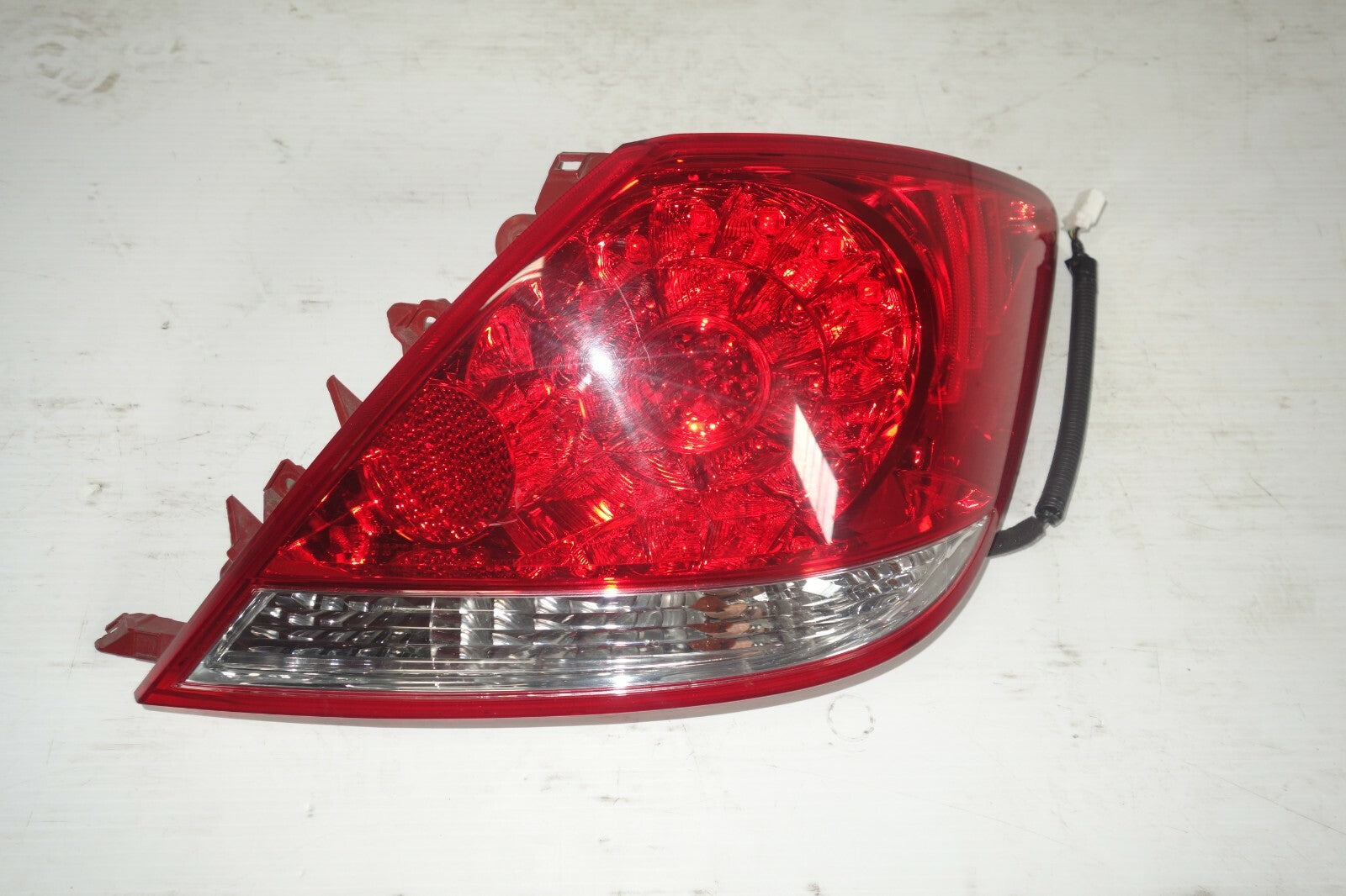 JDM 05-08 ACURA 3.5 RL OEM REAR RIGHT GENUINE TAIL LIGHT TAILLIGHT ORIGINAL LAMP