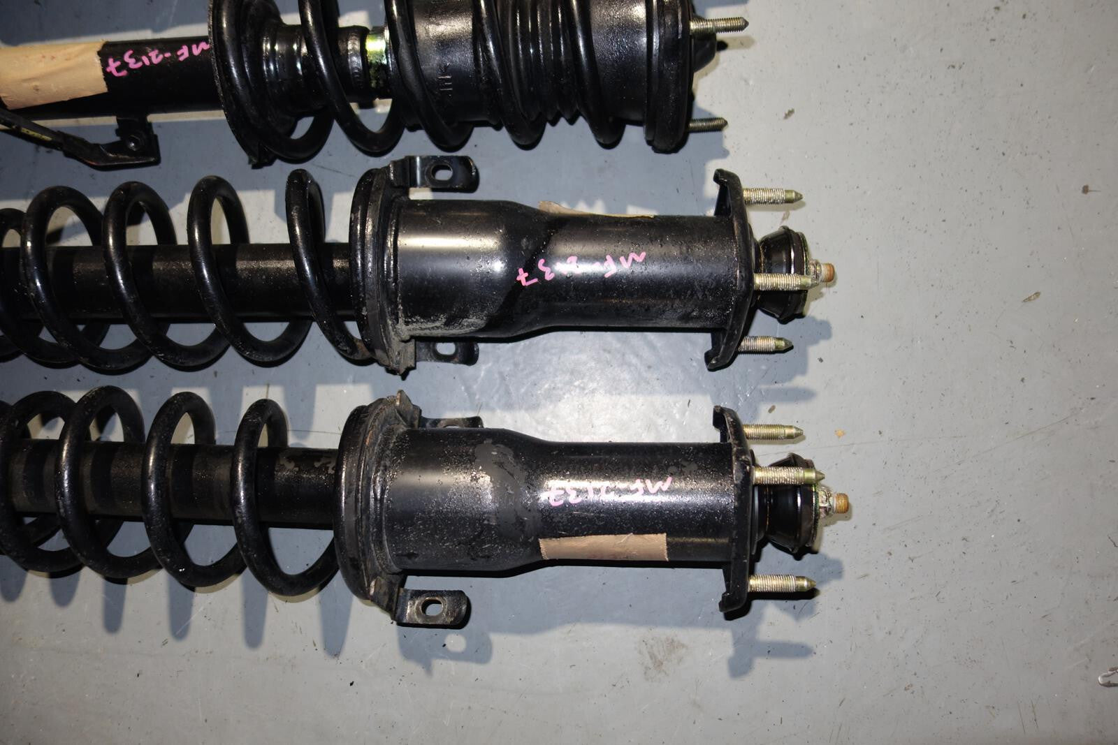 JDM Lexus IS300 Altezza SXE10 OEM Shocks Struts Springs Suspension 2001-2005