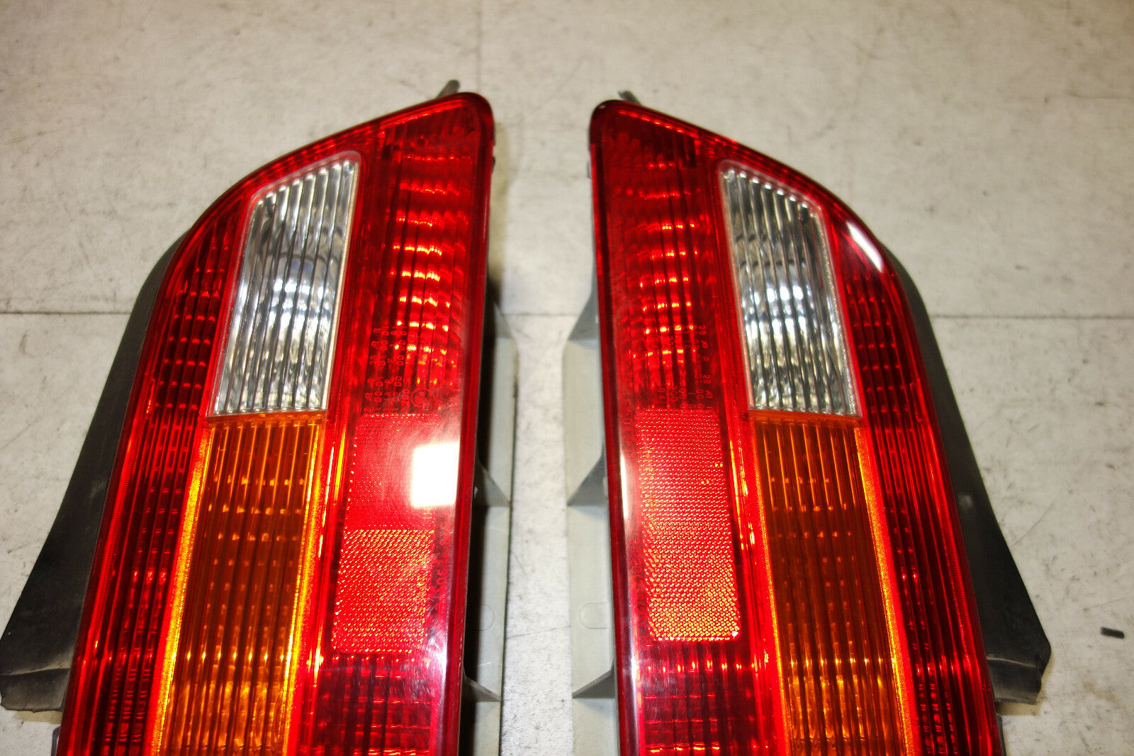 JDM Honda Legend KA7 Tail Lights Lamps OEM 1991-1995 Sedan 4-Door Left + Right