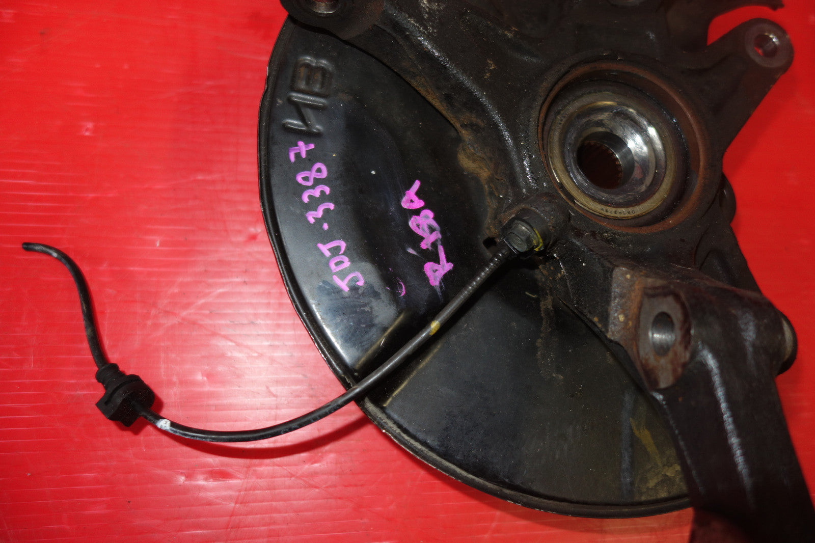 JDM Honda Civic / CSX OEM Front Right Wheel Hub Bearing Spindle RH 2006-2011