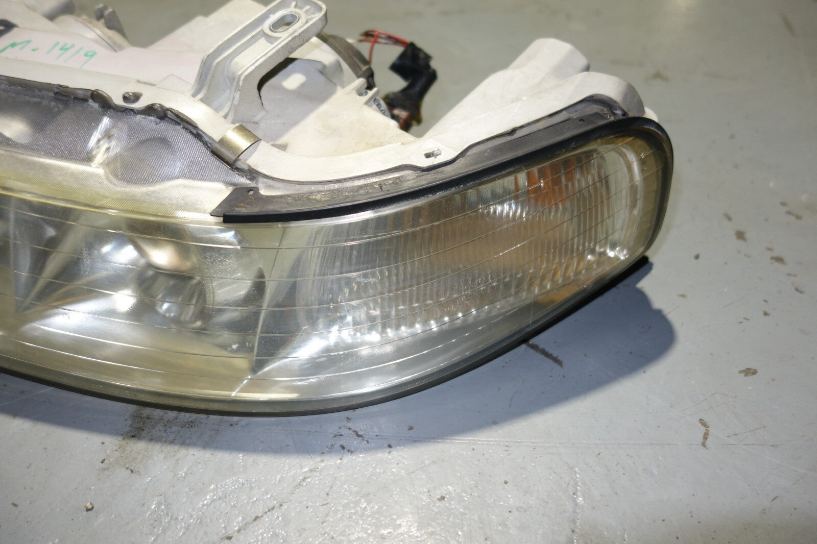 JDM 1994-2001 HONDA ACURA INTEGRA HEAD LIGHT DC2 OEM LEFT DRIVER SIDE USED