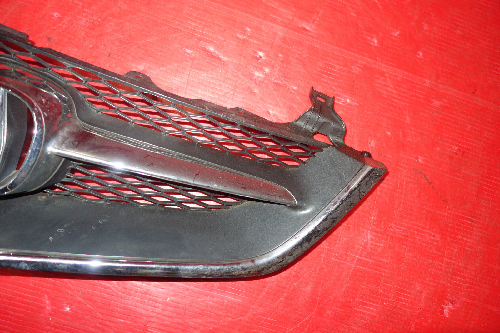 JDM Acura TL Front Grille OEM With Emblem 3.2 TL UA5 2002-2003 #5446