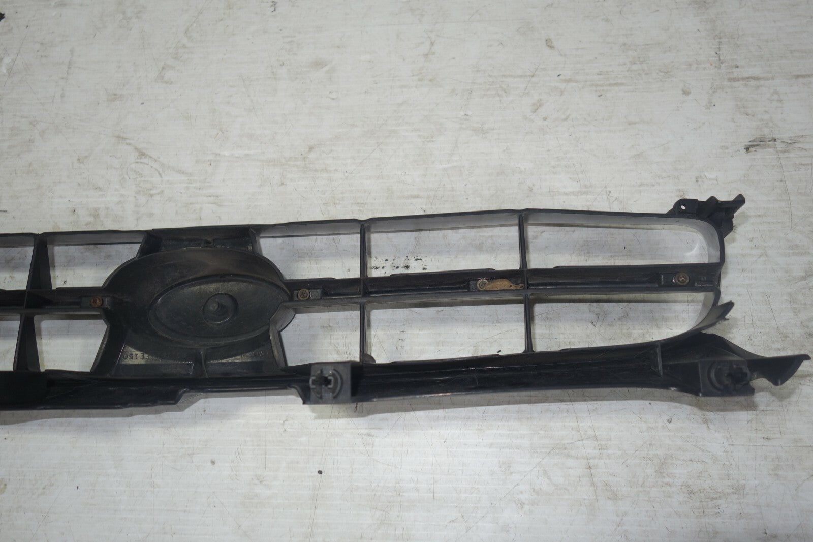 JDM 2004-2005 SUBARU IMPREZA WRX STi V8 FRONT GRILLE OEM OUTBACK SPORT TS RS V8